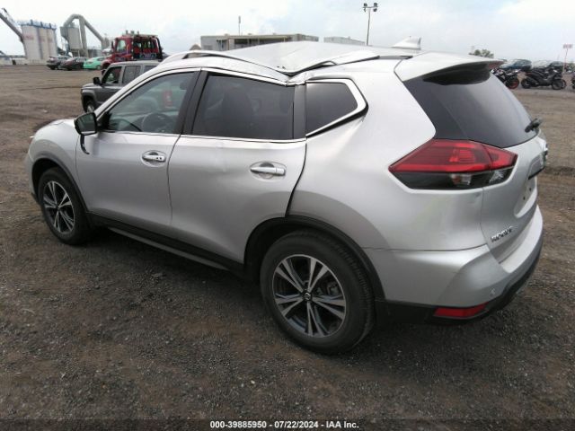 Photo 2 VIN: JN8AT2MV7LW130697 - NISSAN ROGUE 