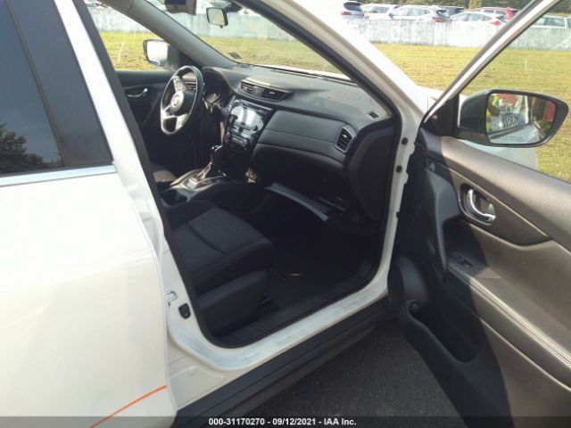 Photo 4 VIN: JN8AT2MV8HW003156 - NISSAN ROGUE 