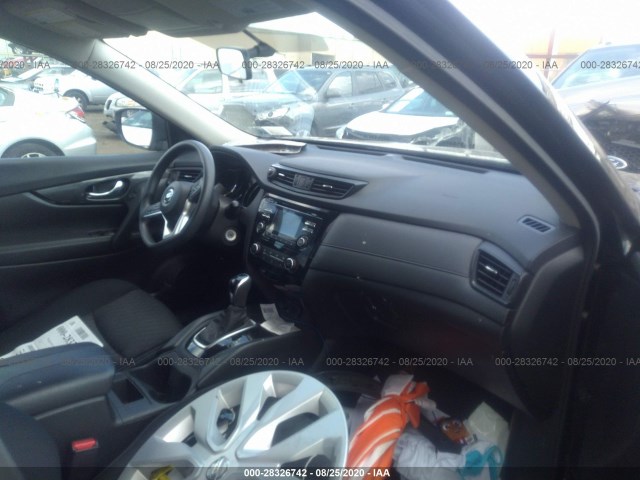 Photo 4 VIN: JN8AT2MV8HW257031 - NISSAN ROGUE 