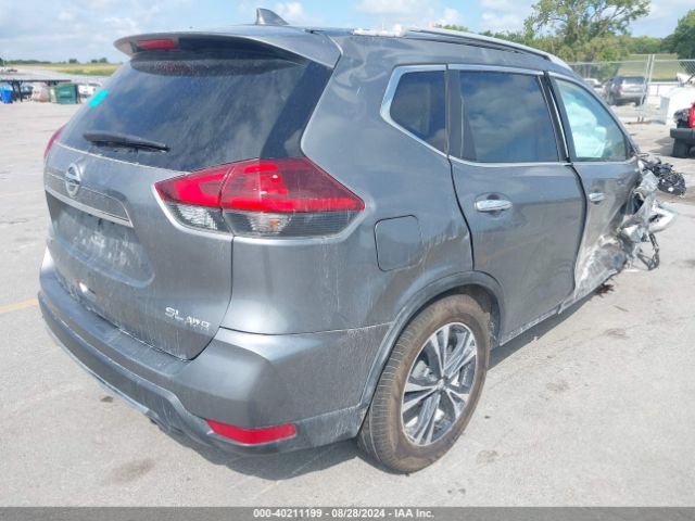 Photo 3 VIN: JN8AT2MV8JW310204 - NISSAN ROGUE 