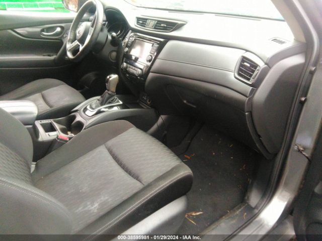 Photo 4 VIN: JN8AT2MV8KW372347 - NISSAN ROGUE 