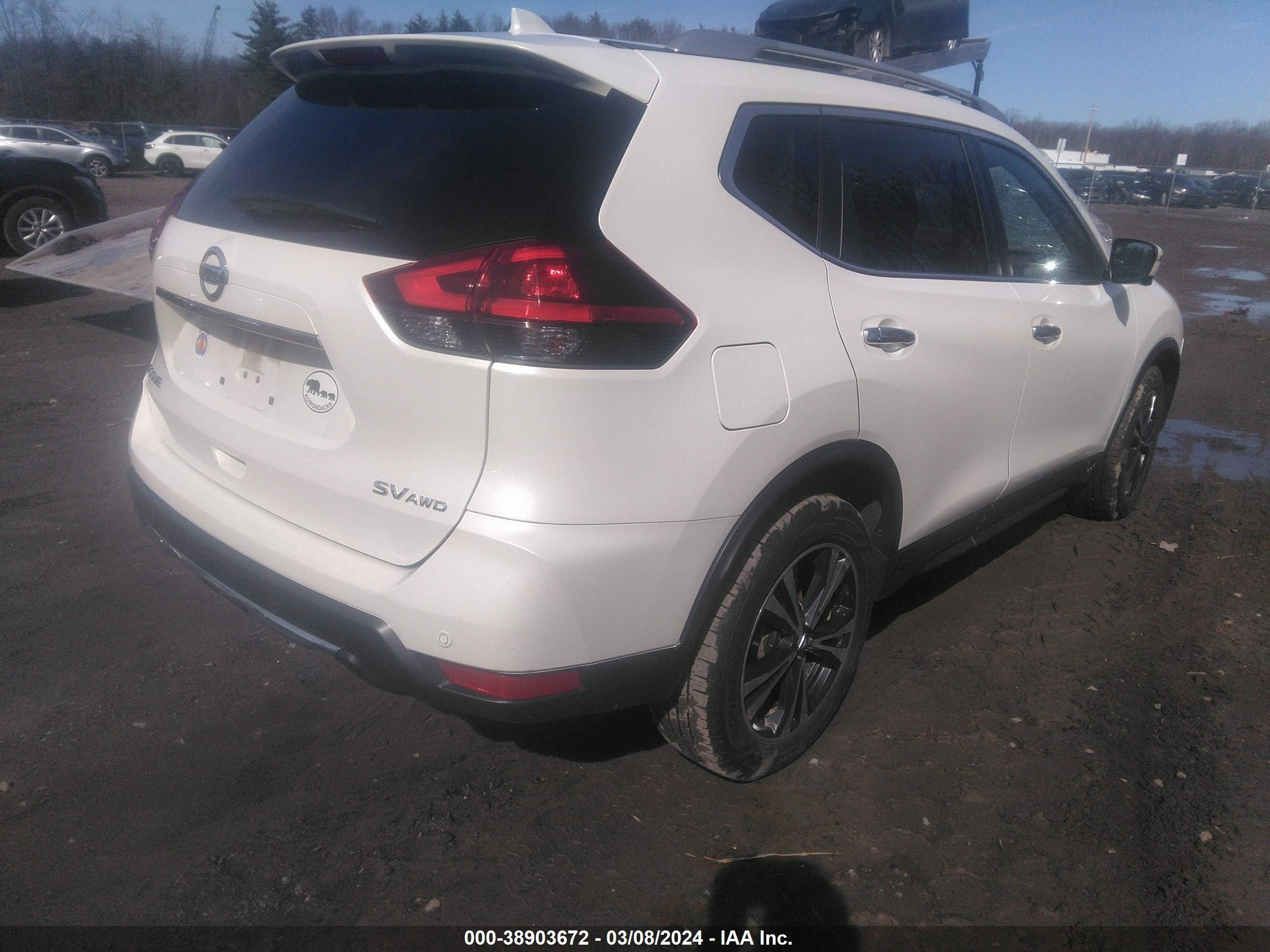 Photo 3 VIN: JN8AT2MV8KW382537 - NISSAN ROGUE 