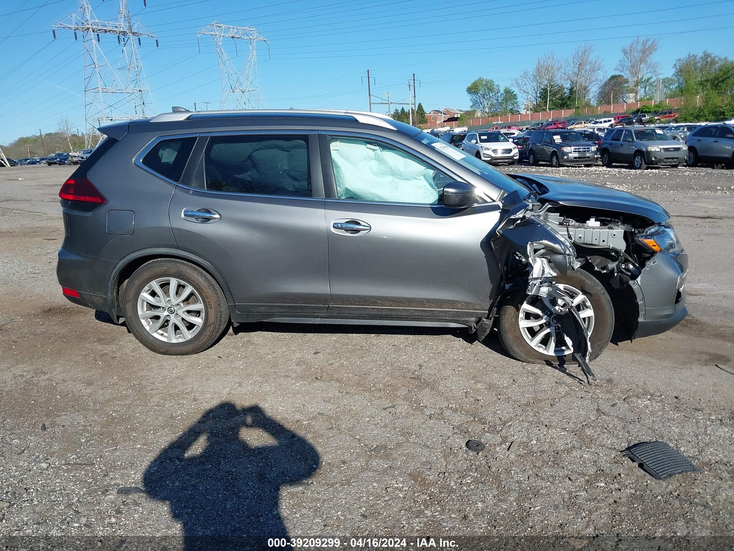 Photo 13 VIN: JN8AT2MV8KW383610 - NISSAN ROGUE 