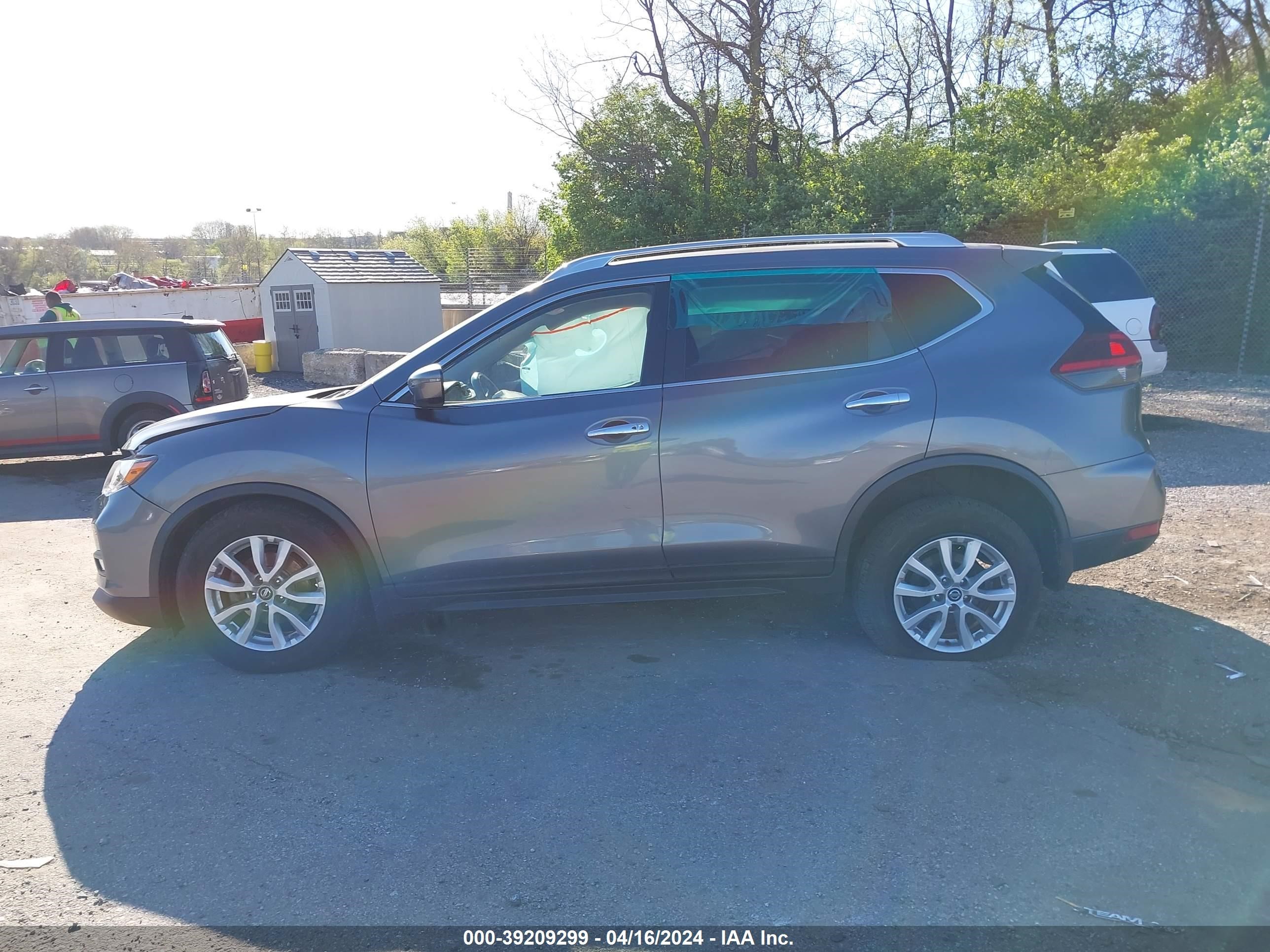 Photo 14 VIN: JN8AT2MV8KW383610 - NISSAN ROGUE 