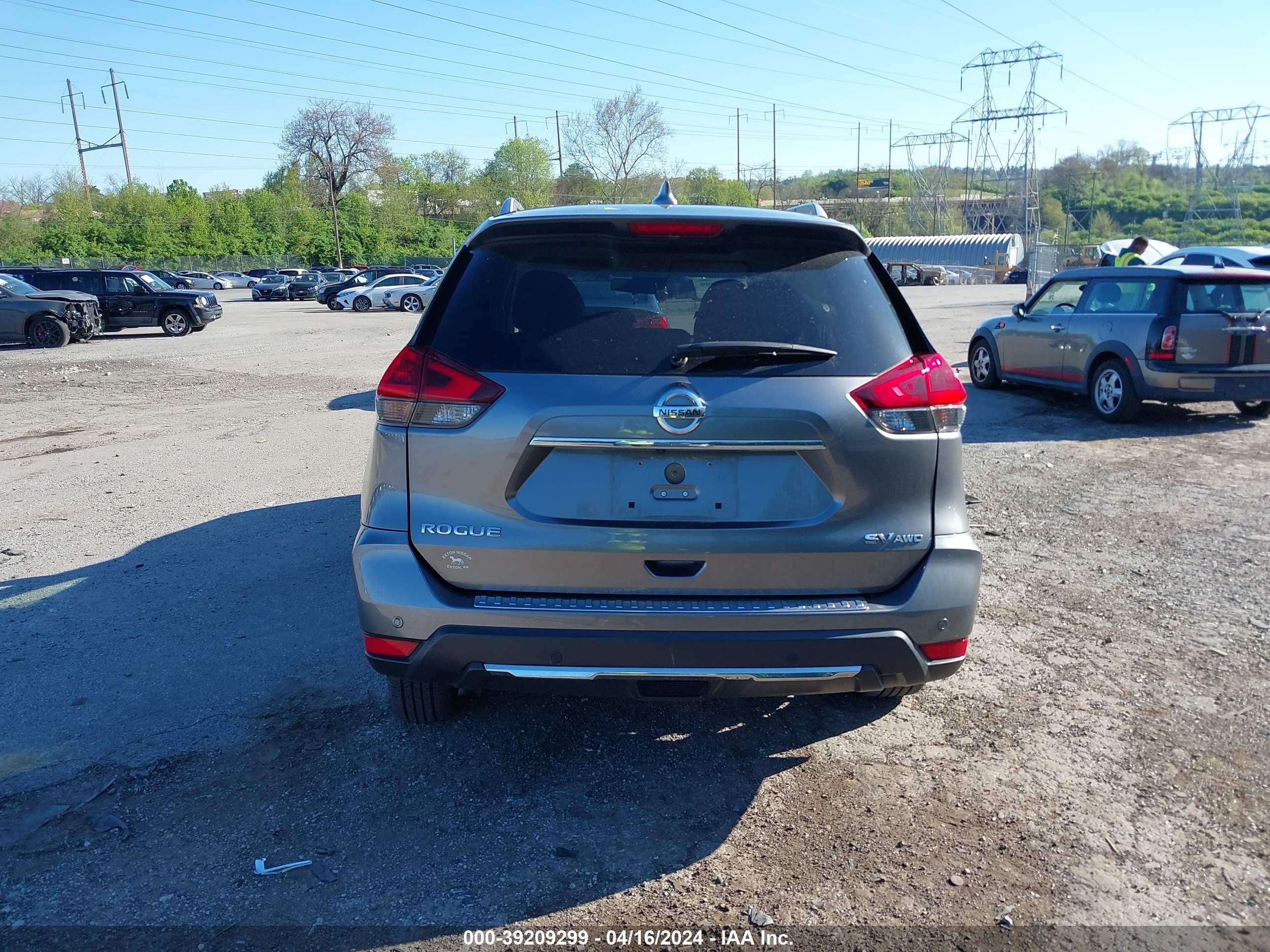 Photo 16 VIN: JN8AT2MV8KW383610 - NISSAN ROGUE 