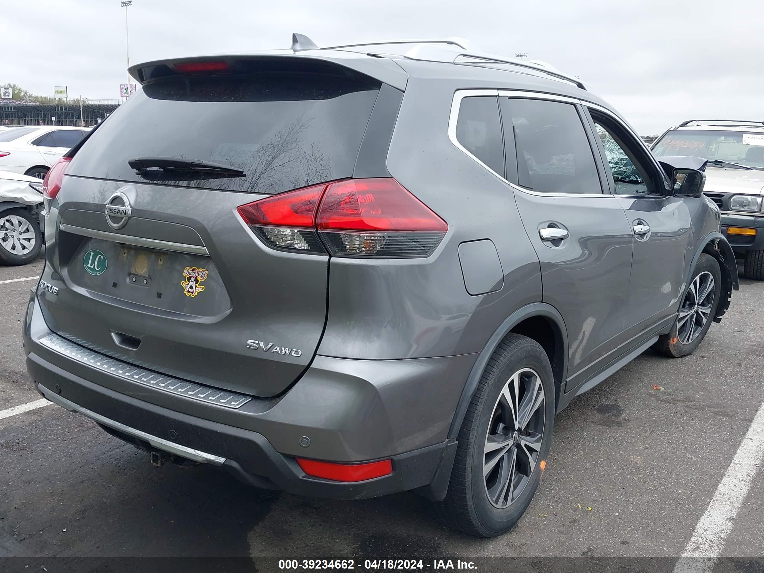 Photo 3 VIN: JN8AT2MV8LW120809 - NISSAN ROGUE 