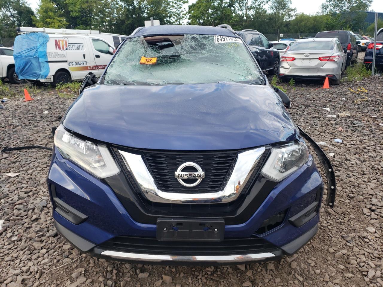 Photo 4 VIN: JN8AT2MV9HW016904 - NISSAN ROGUE 