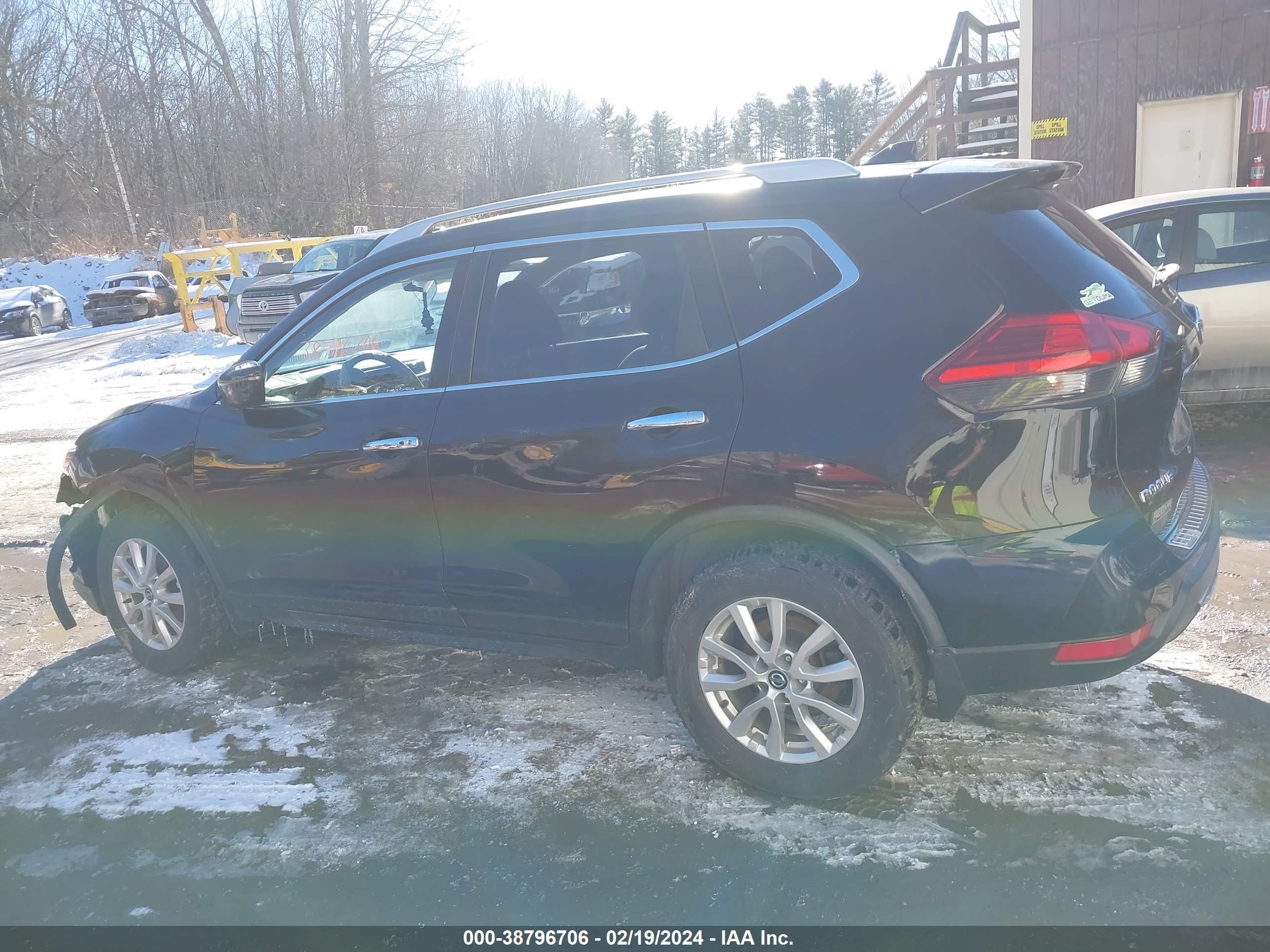 Photo 13 VIN: JN8AT2MV9HW019625 - NISSAN ROGUE 