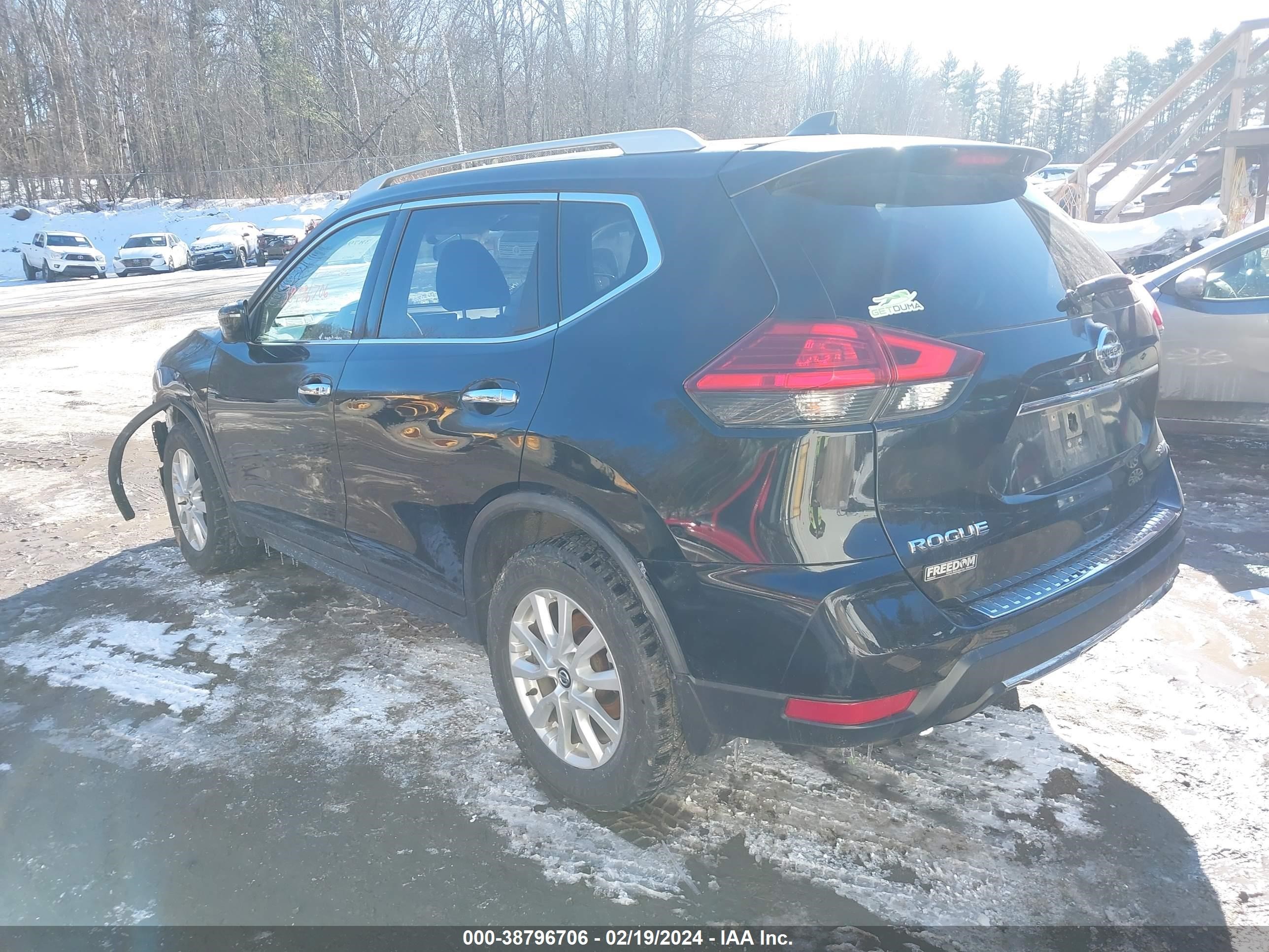 Photo 2 VIN: JN8AT2MV9HW019625 - NISSAN ROGUE 