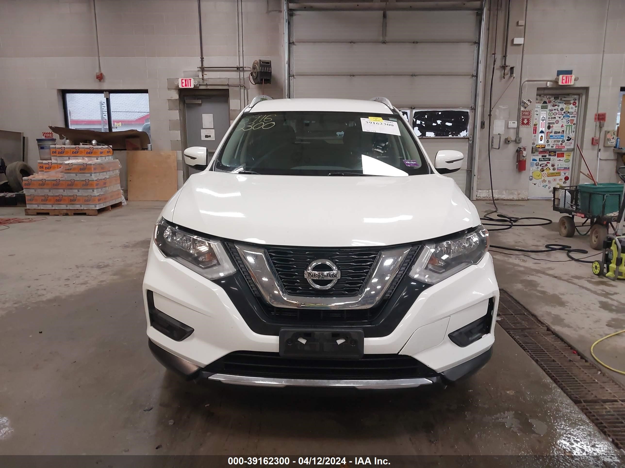 Photo 11 VIN: JN8AT2MV9HW023884 - NISSAN ROGUE 