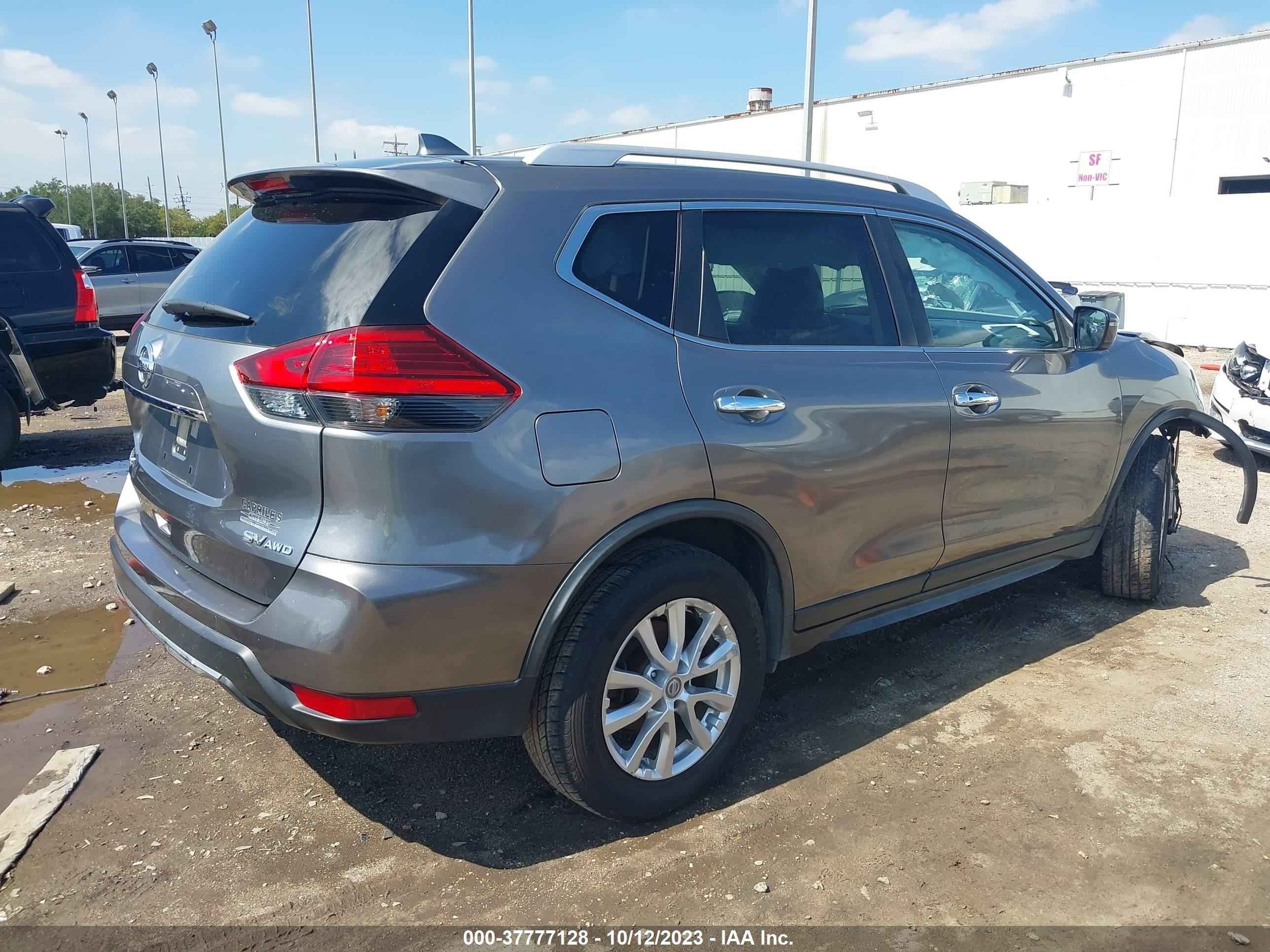 Photo 3 VIN: JN8AT2MV9HW255806 - NISSAN ROGUE 