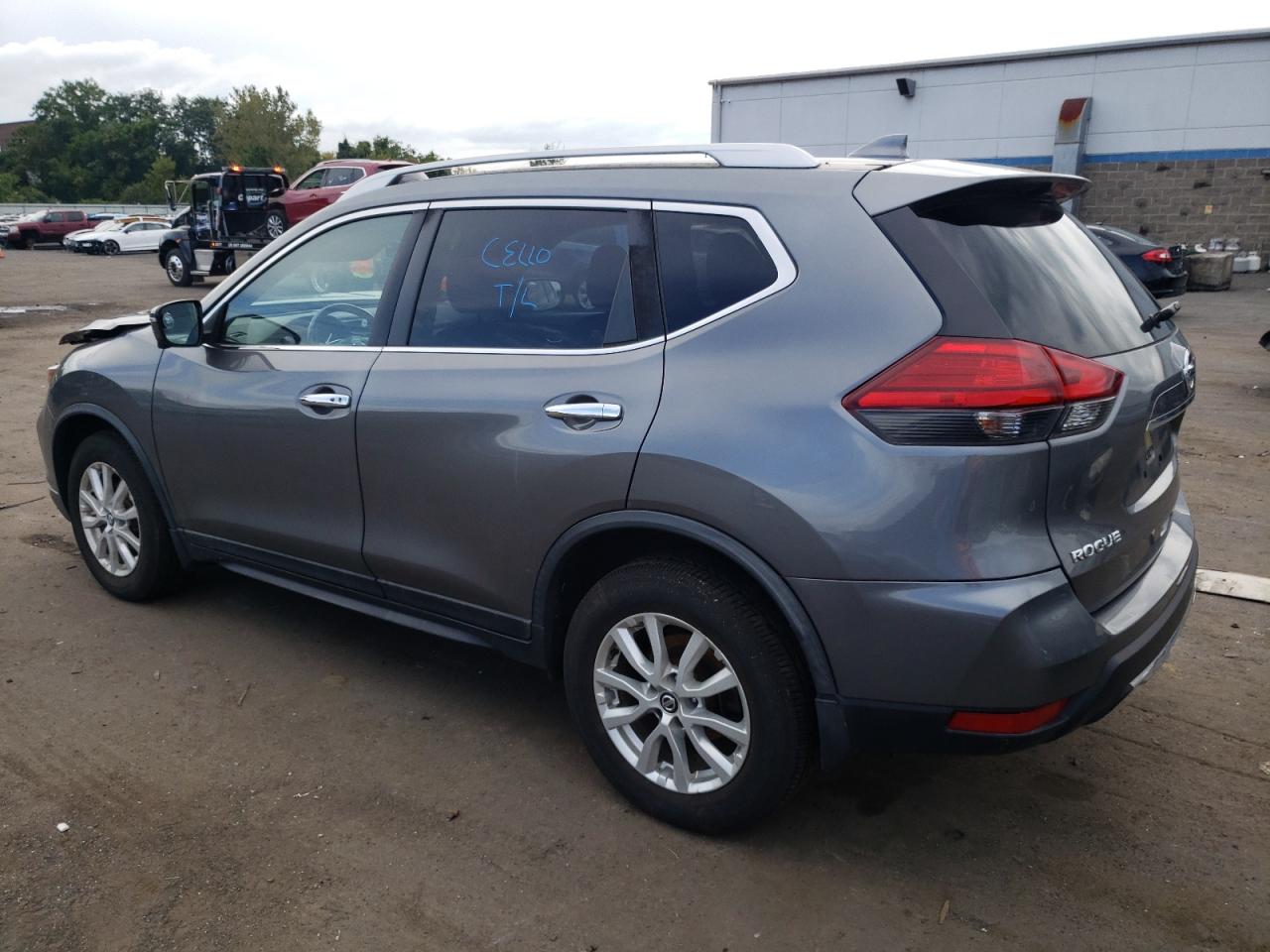 Photo 1 VIN: JN8AT2MV9HW256938 - NISSAN ROGUE 