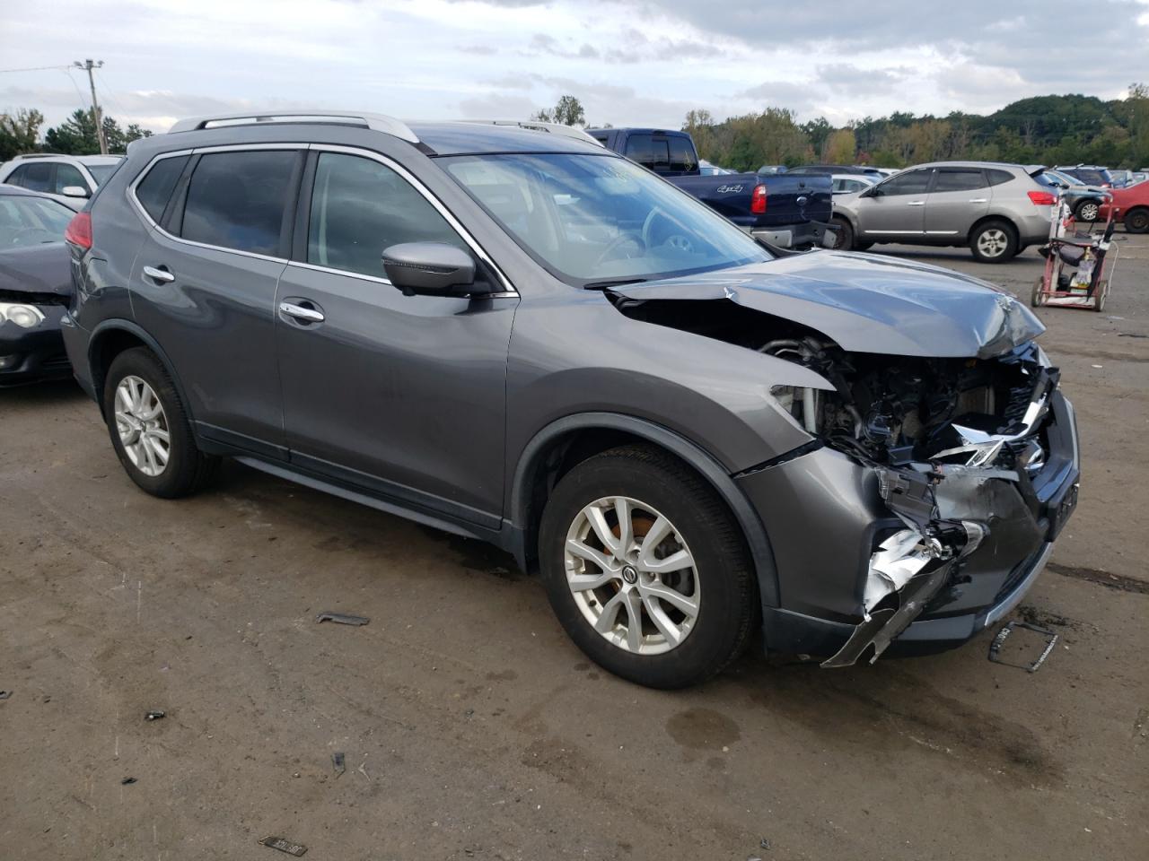 Photo 3 VIN: JN8AT2MV9HW256938 - NISSAN ROGUE 