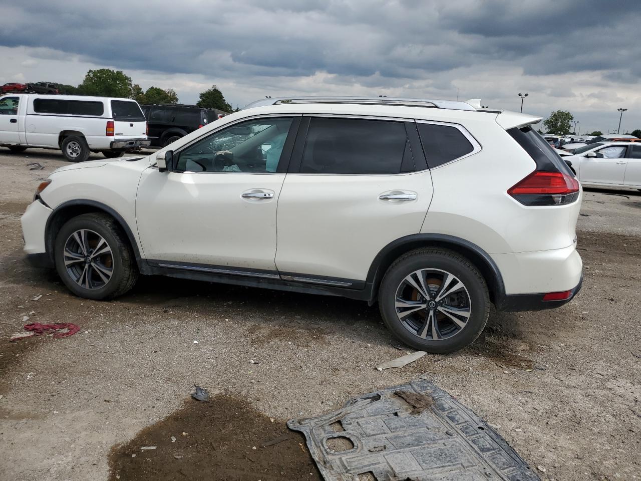 Photo 1 VIN: JN8AT2MV9HW259547 - NISSAN ROGUE 