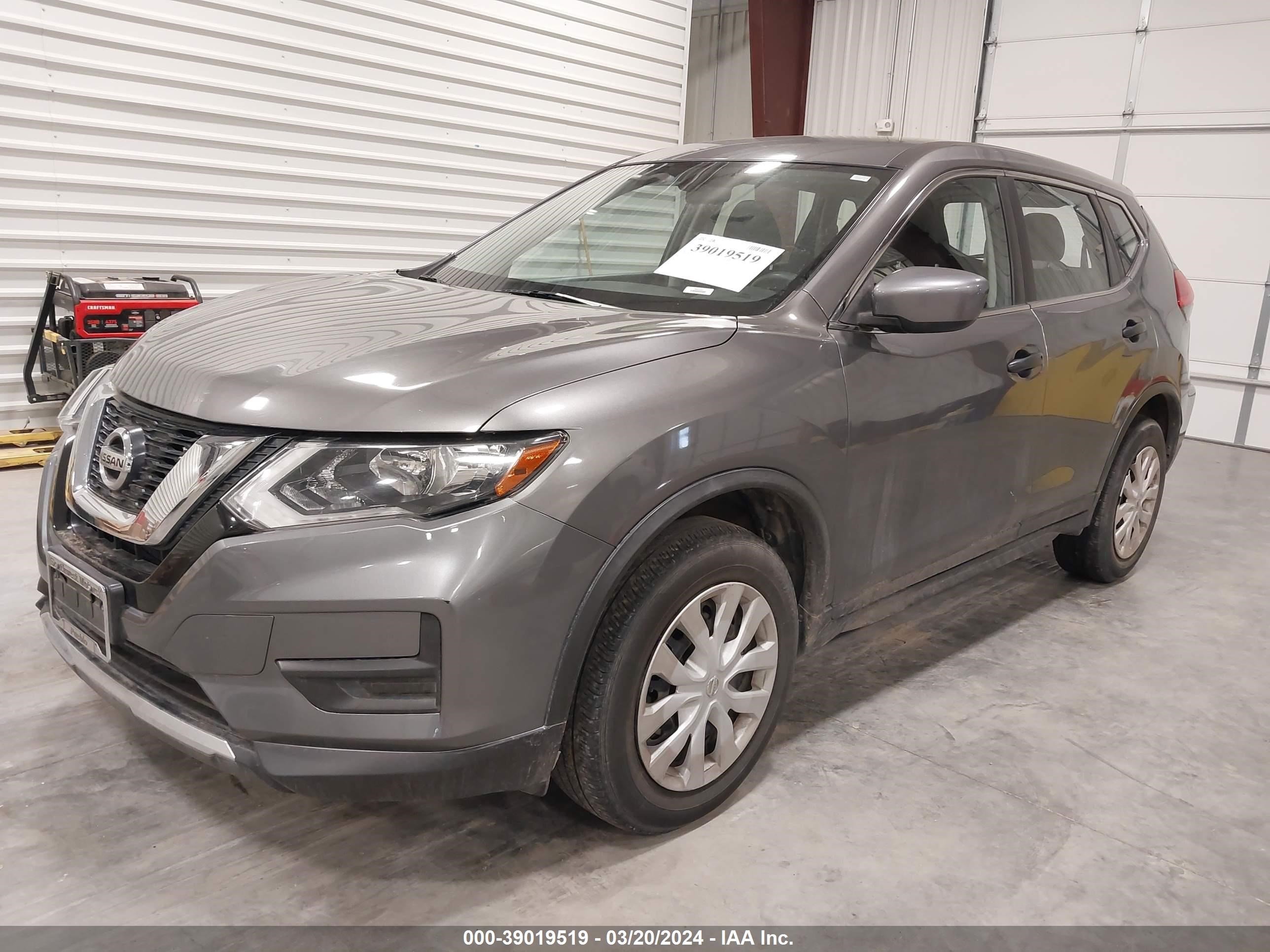 Photo 1 VIN: JN8AT2MV9HW261170 - NISSAN ROGUE 