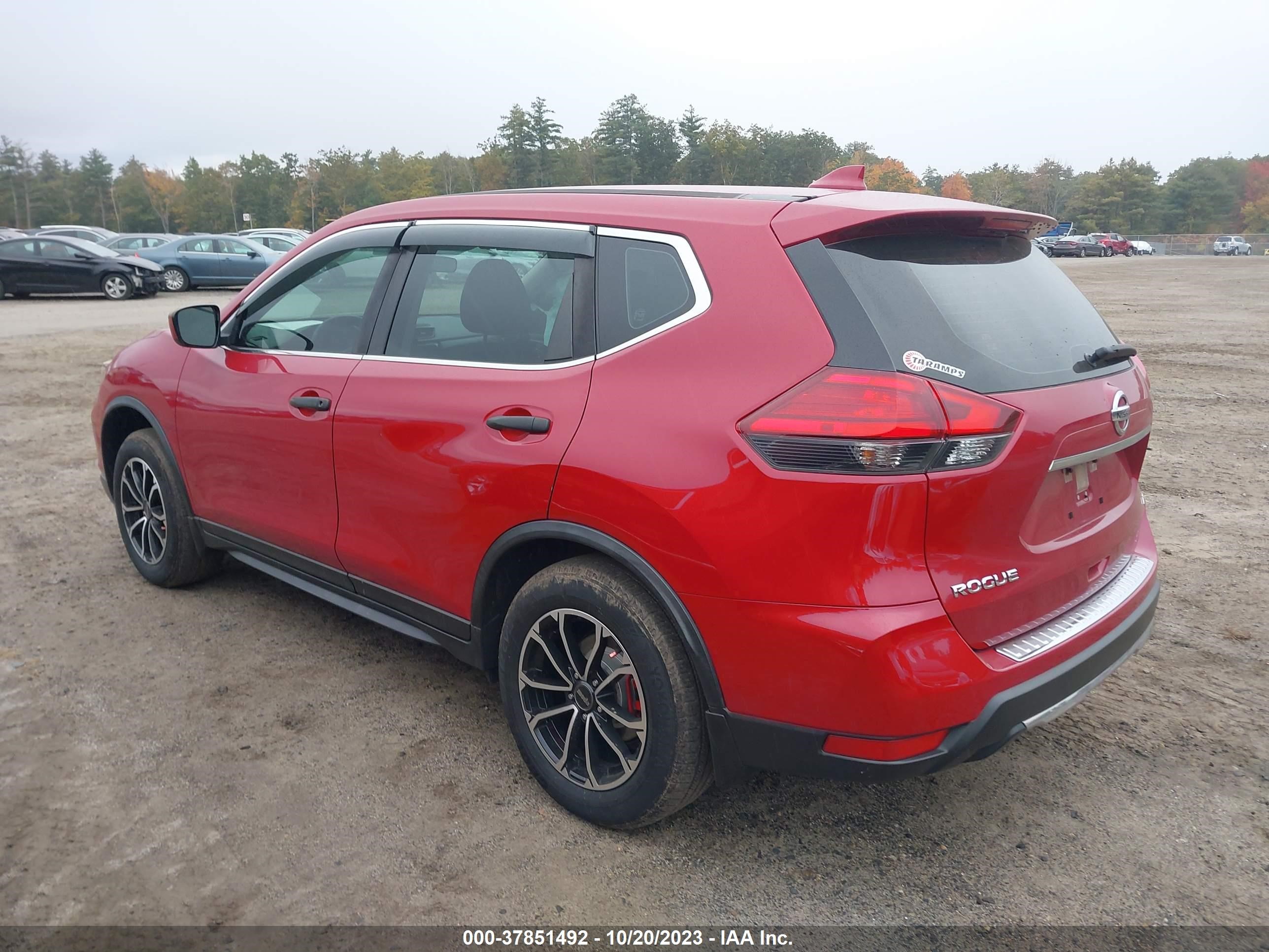 Photo 2 VIN: JN8AT2MV9HW264134 - NISSAN ROGUE 