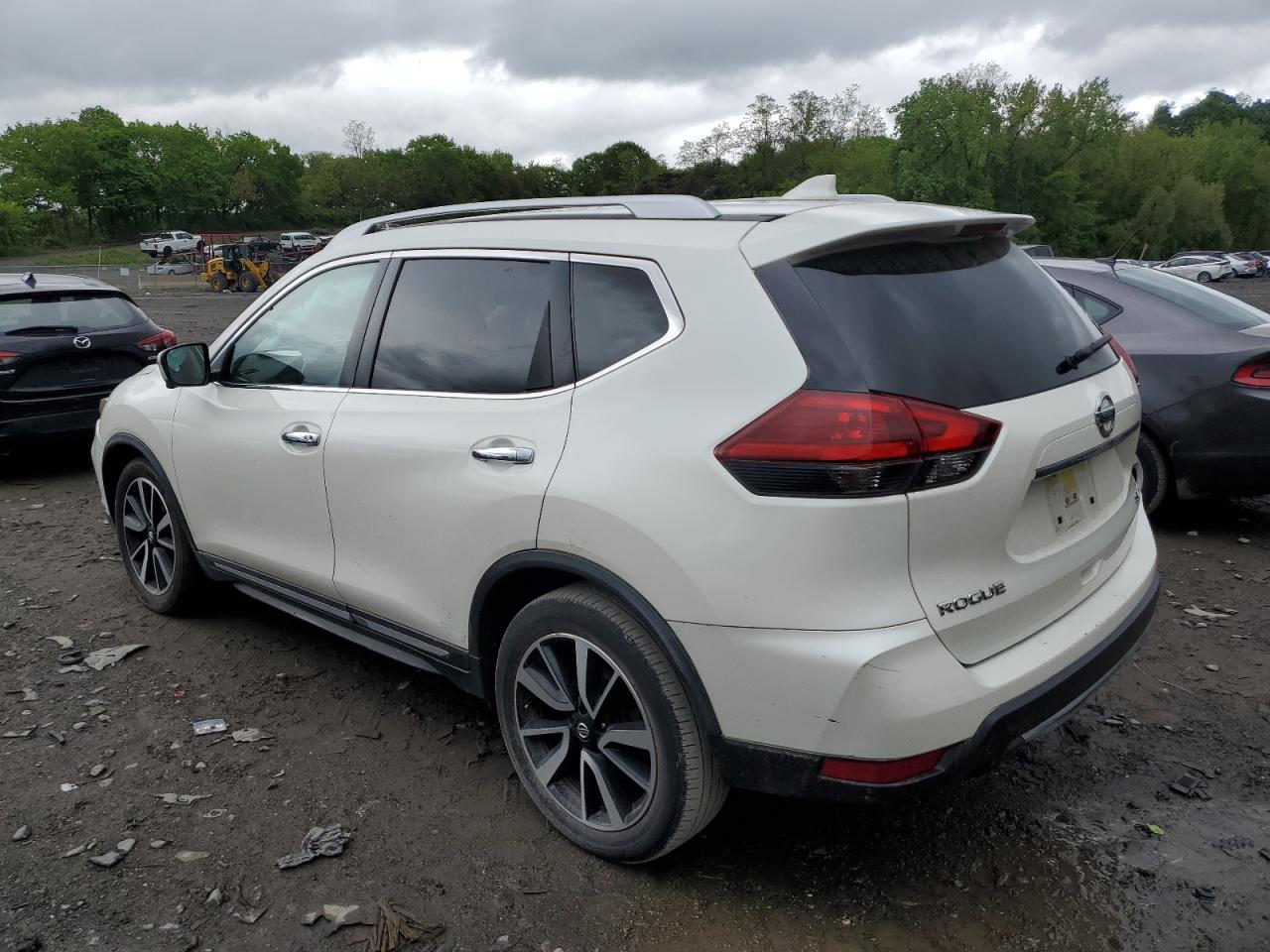 Photo 1 VIN: JN8AT2MV9JW347309 - NISSAN ROGUE 