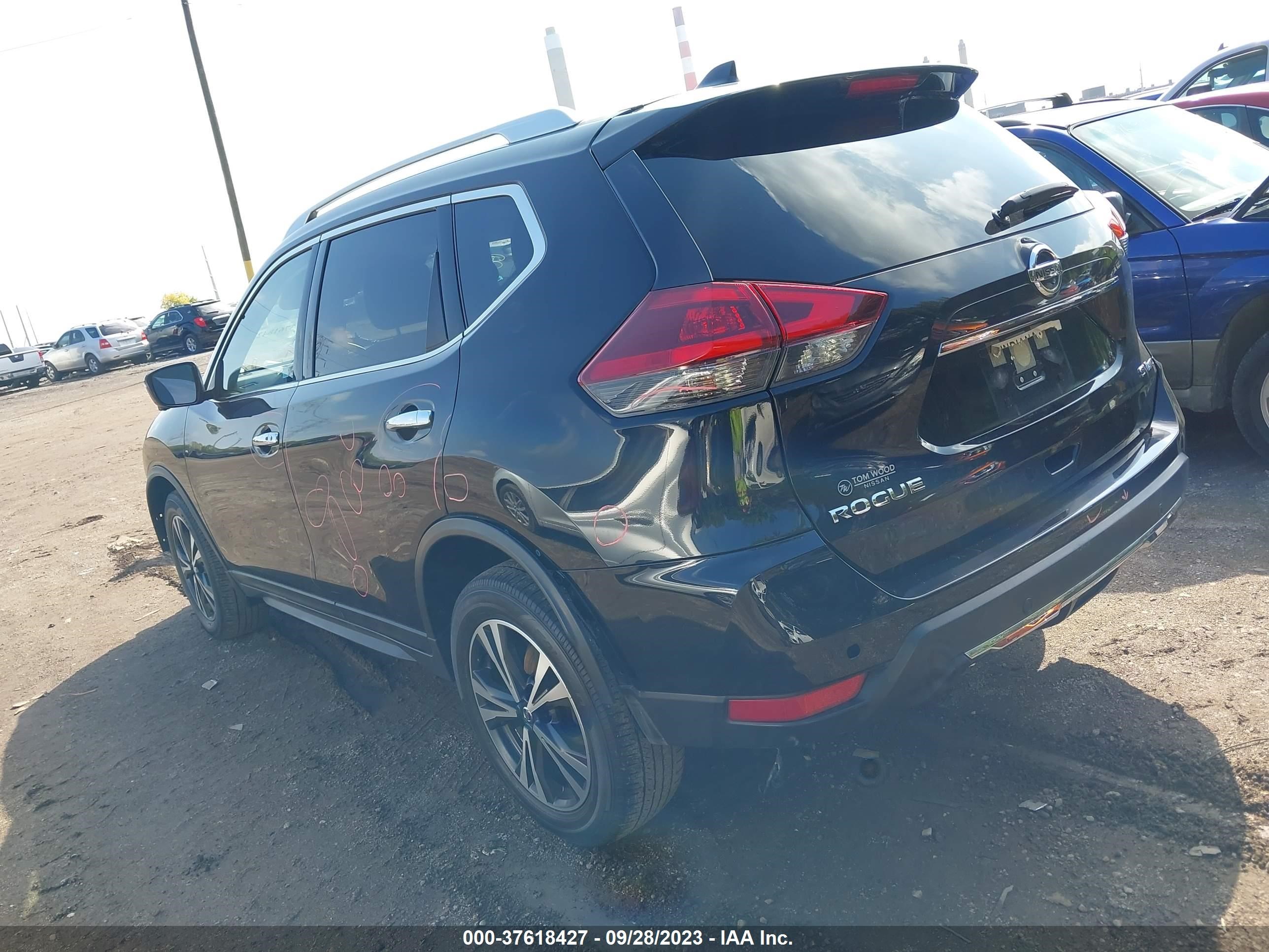 Photo 2 VIN: JN8AT2MV9KW383616 - NISSAN ROGUE 