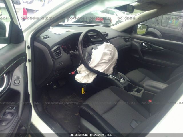 Photo 4 VIN: JN8AT2MVXHW024980 - NISSAN ROGUE 