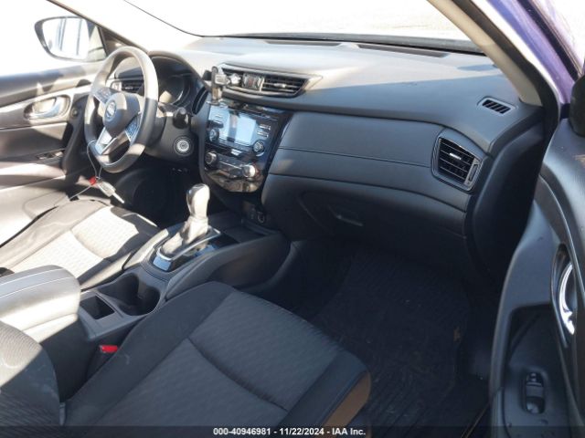 Photo 4 VIN: JN8AT2MVXHW285963 - NISSAN ROGUE 