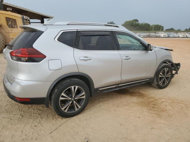 Photo 2 VIN: JN8AT2MVXJW304713 - NISSAN ROGUE S 