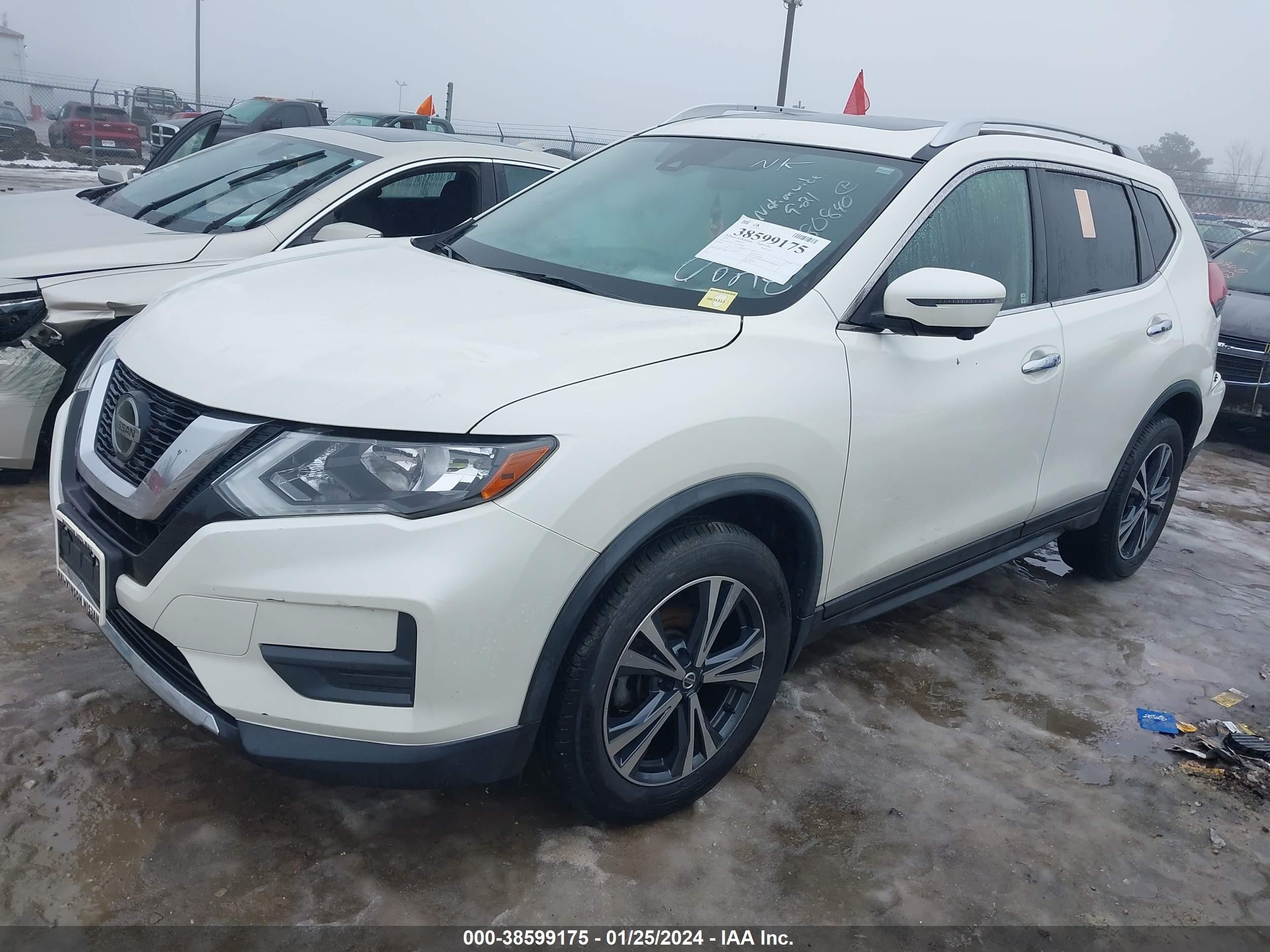 Photo 1 VIN: JN8AT2MVXKW380840 - NISSAN ROGUE 