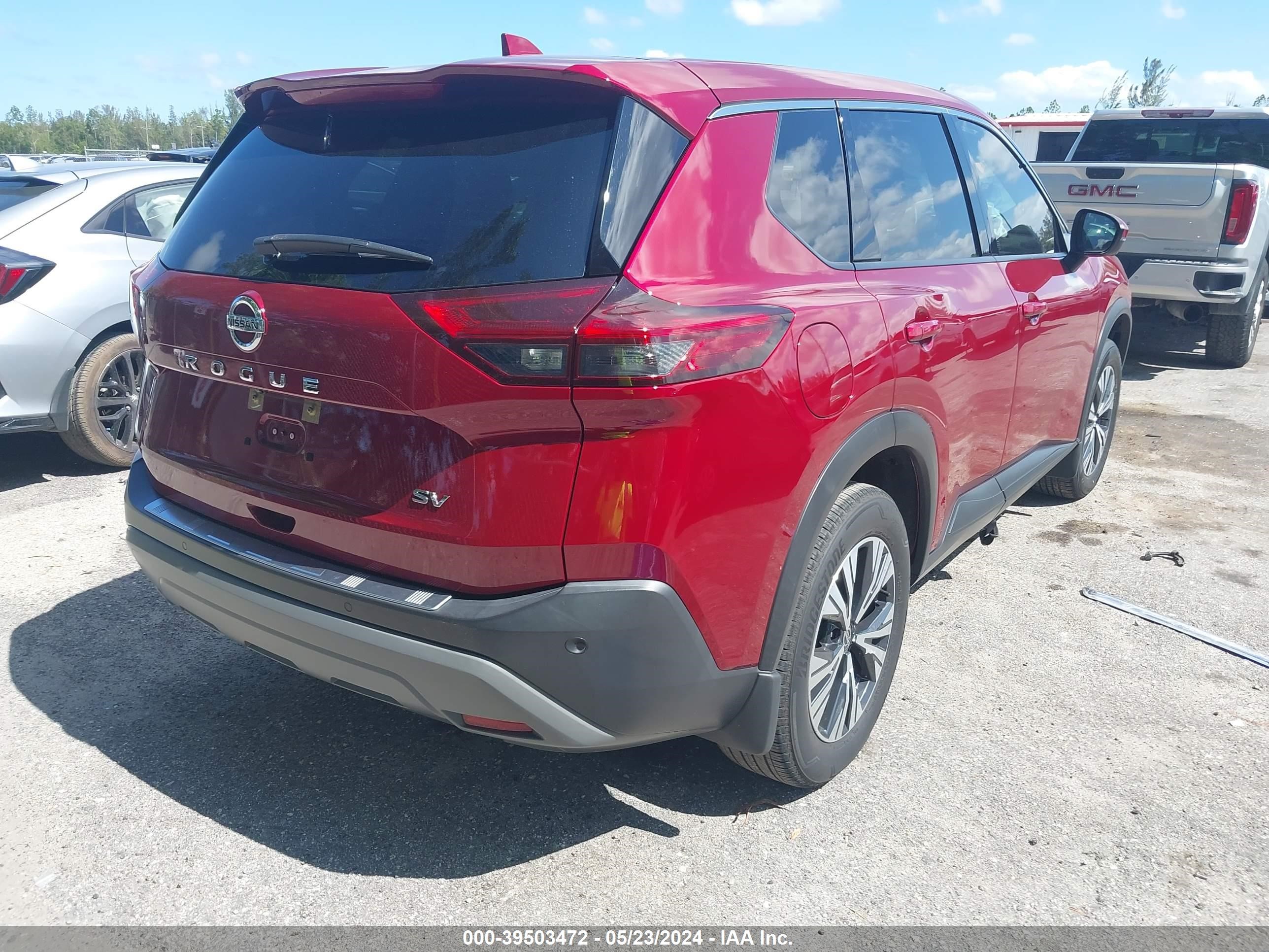 Photo 3 VIN: JN8AT3BA0MW007637 - NISSAN ROGUE 