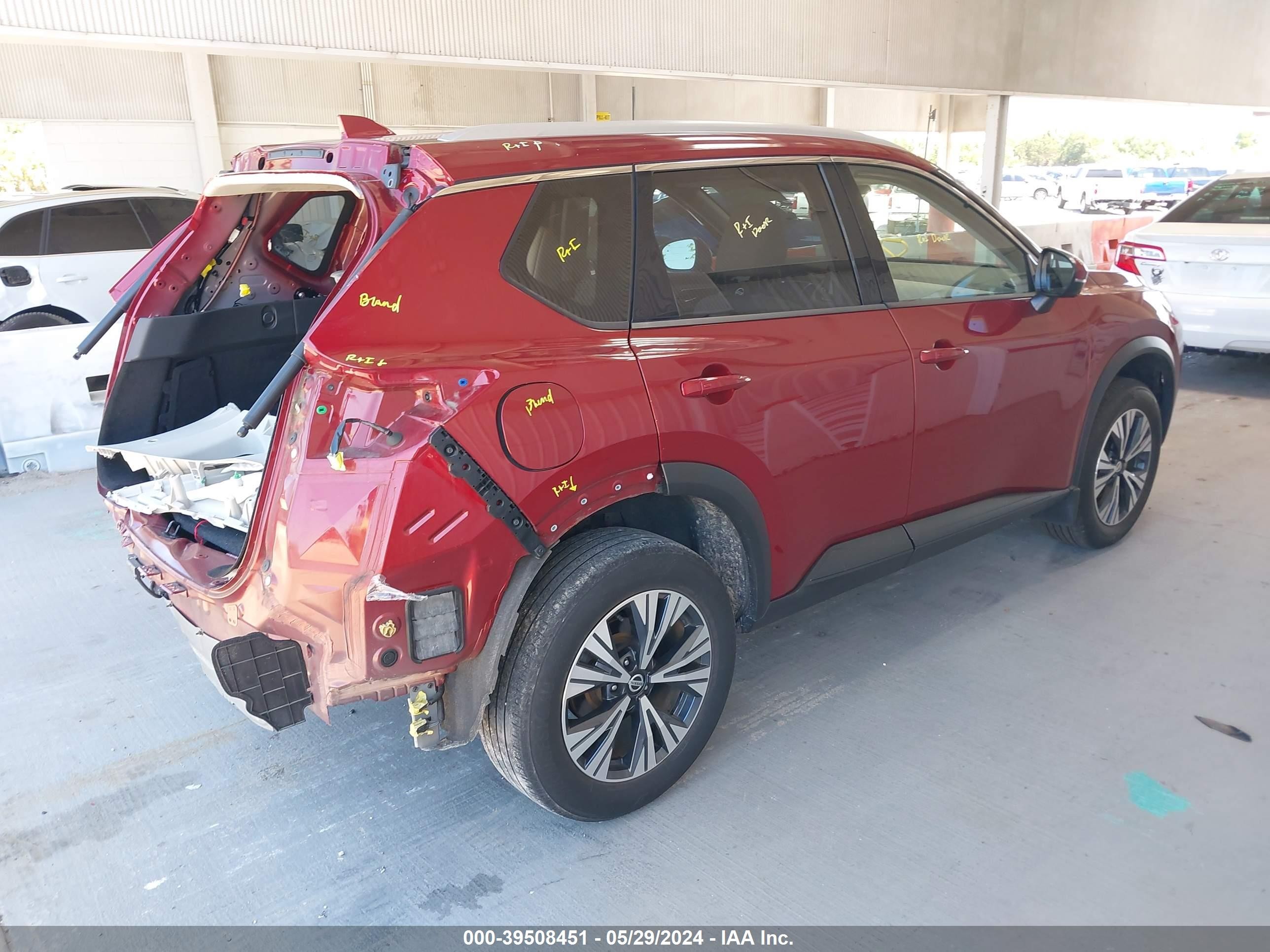 Photo 3 VIN: JN8AT3BA1MW001040 - NISSAN ROGUE 