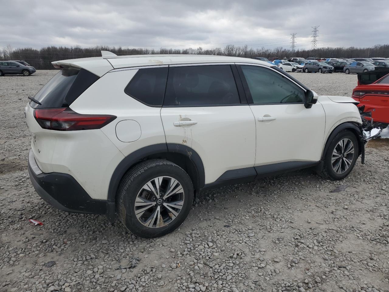 Photo 2 VIN: JN8AT3BA1MW013589 - NISSAN ROGUE 