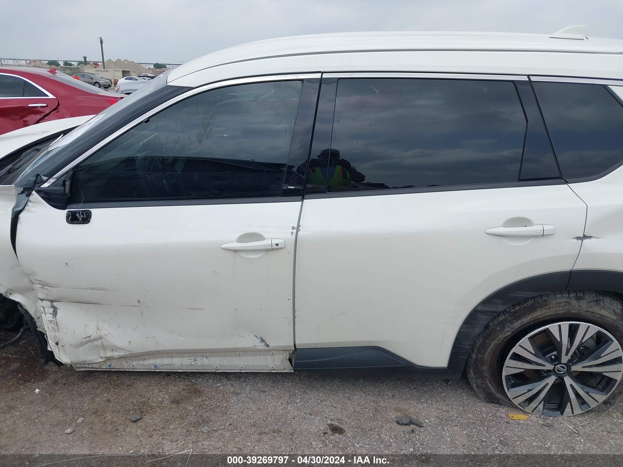 Photo 13 VIN: JN8AT3BA2MW010586 - NISSAN ROGUE 