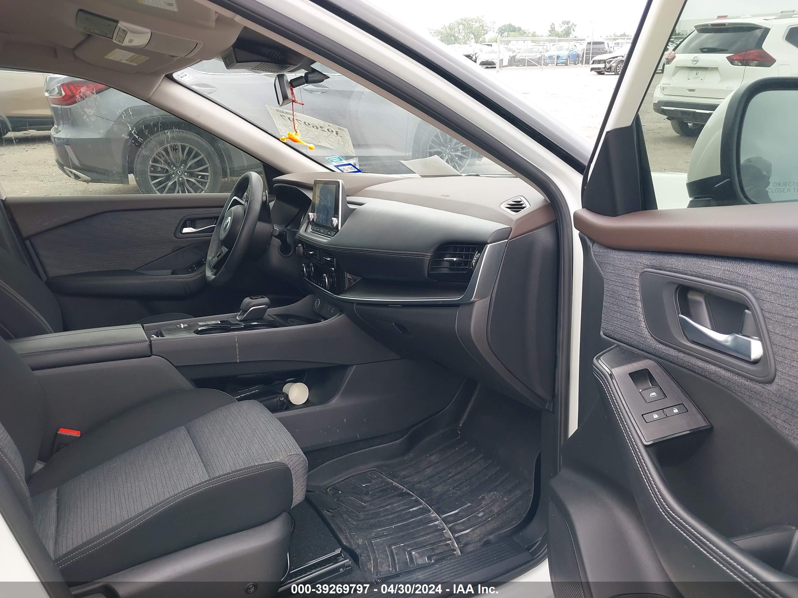 Photo 4 VIN: JN8AT3BA2MW010586 - NISSAN ROGUE 