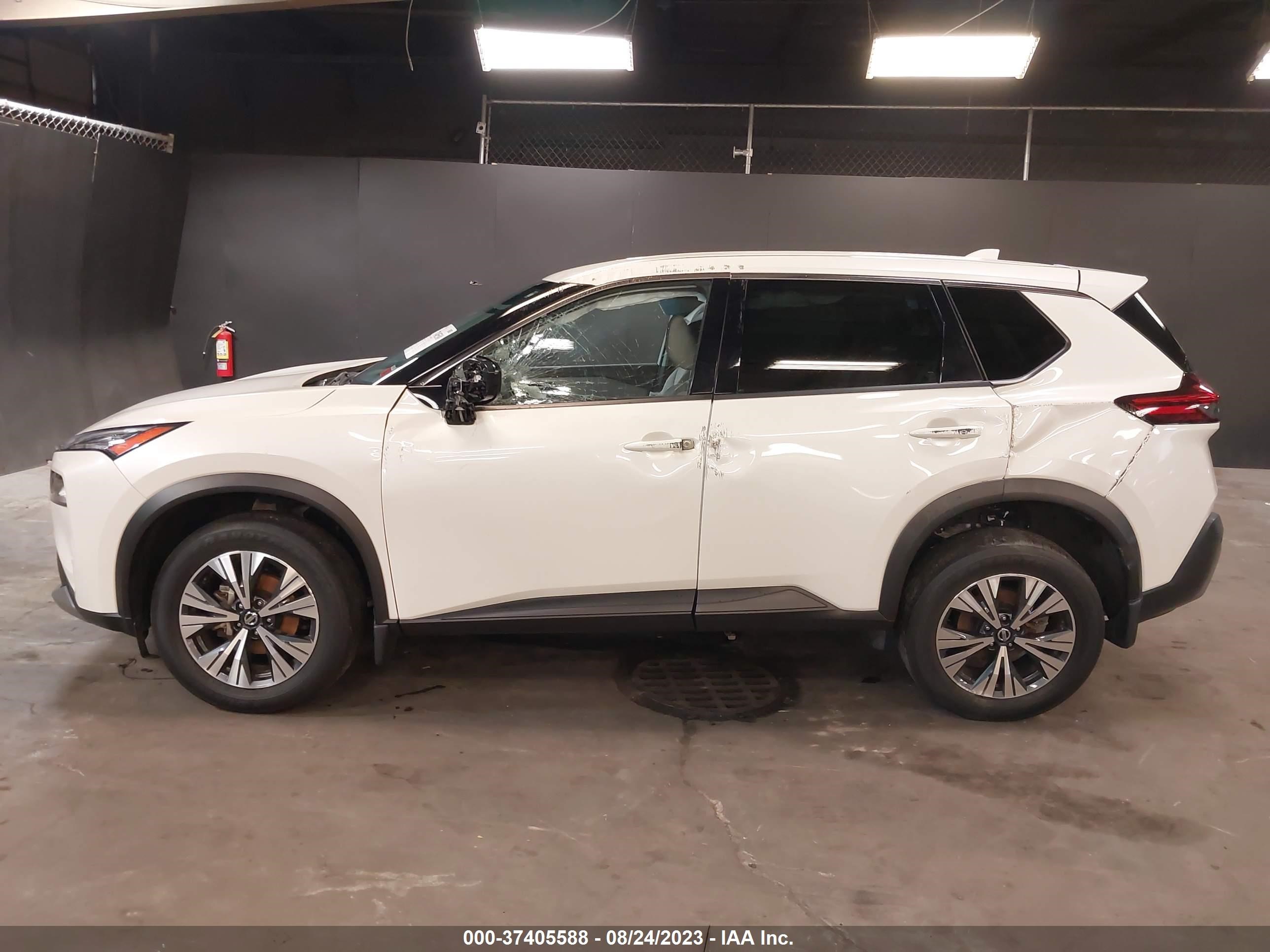 Photo 13 VIN: JN8AT3BB2MW218881 - NISSAN ROGUE 