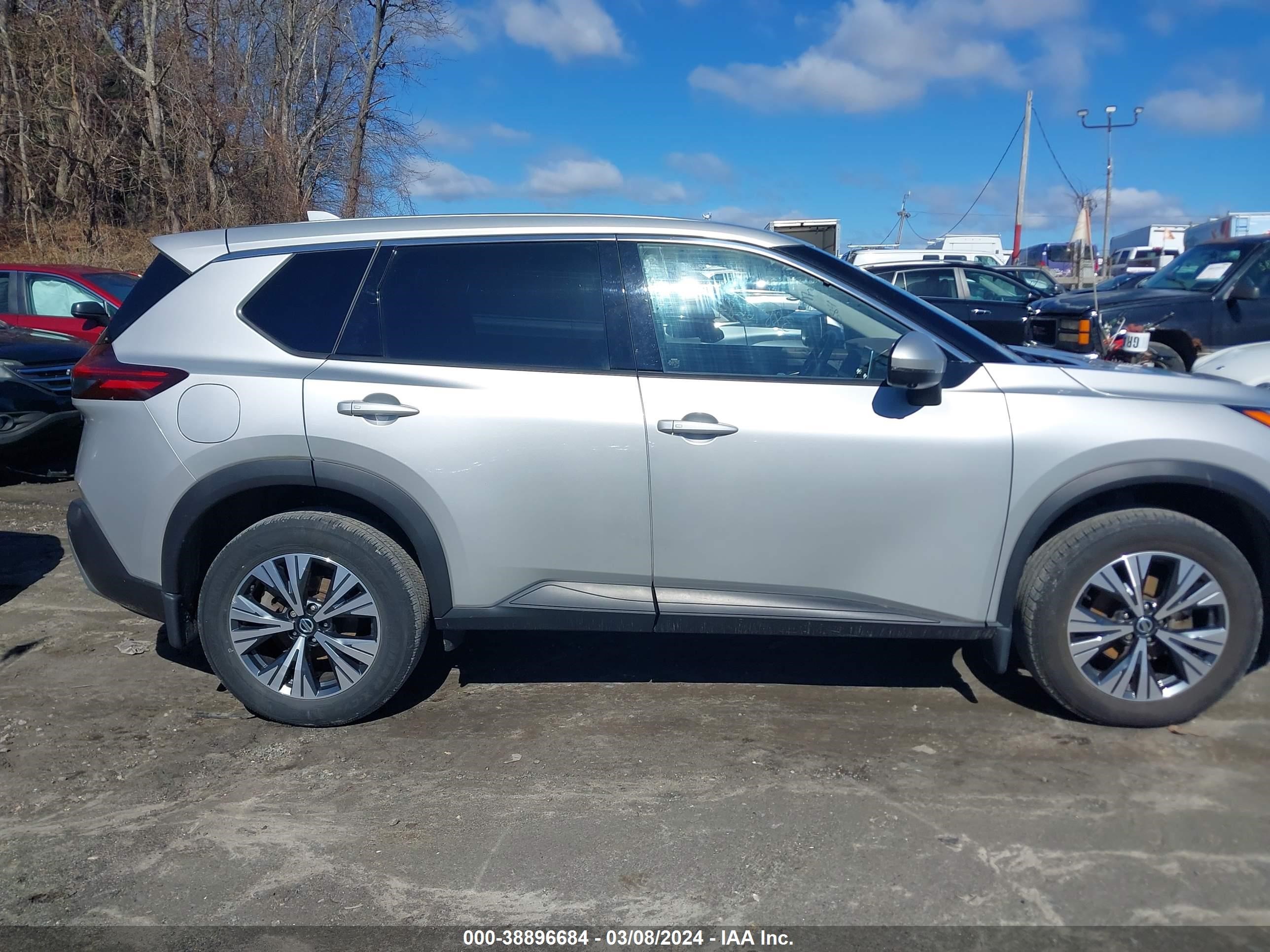 Photo 11 VIN: JN8AT3BB5MW203100 - NISSAN ROGUE 