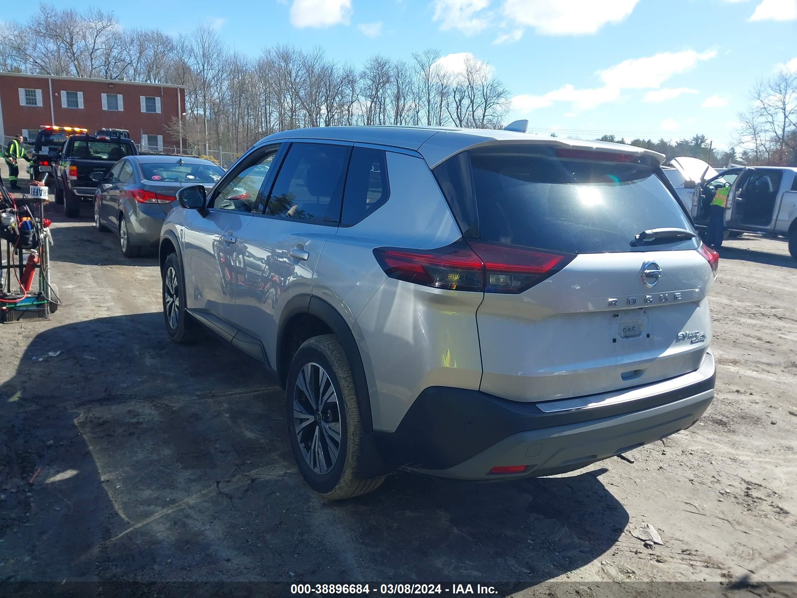 Photo 2 VIN: JN8AT3BB5MW203100 - NISSAN ROGUE 