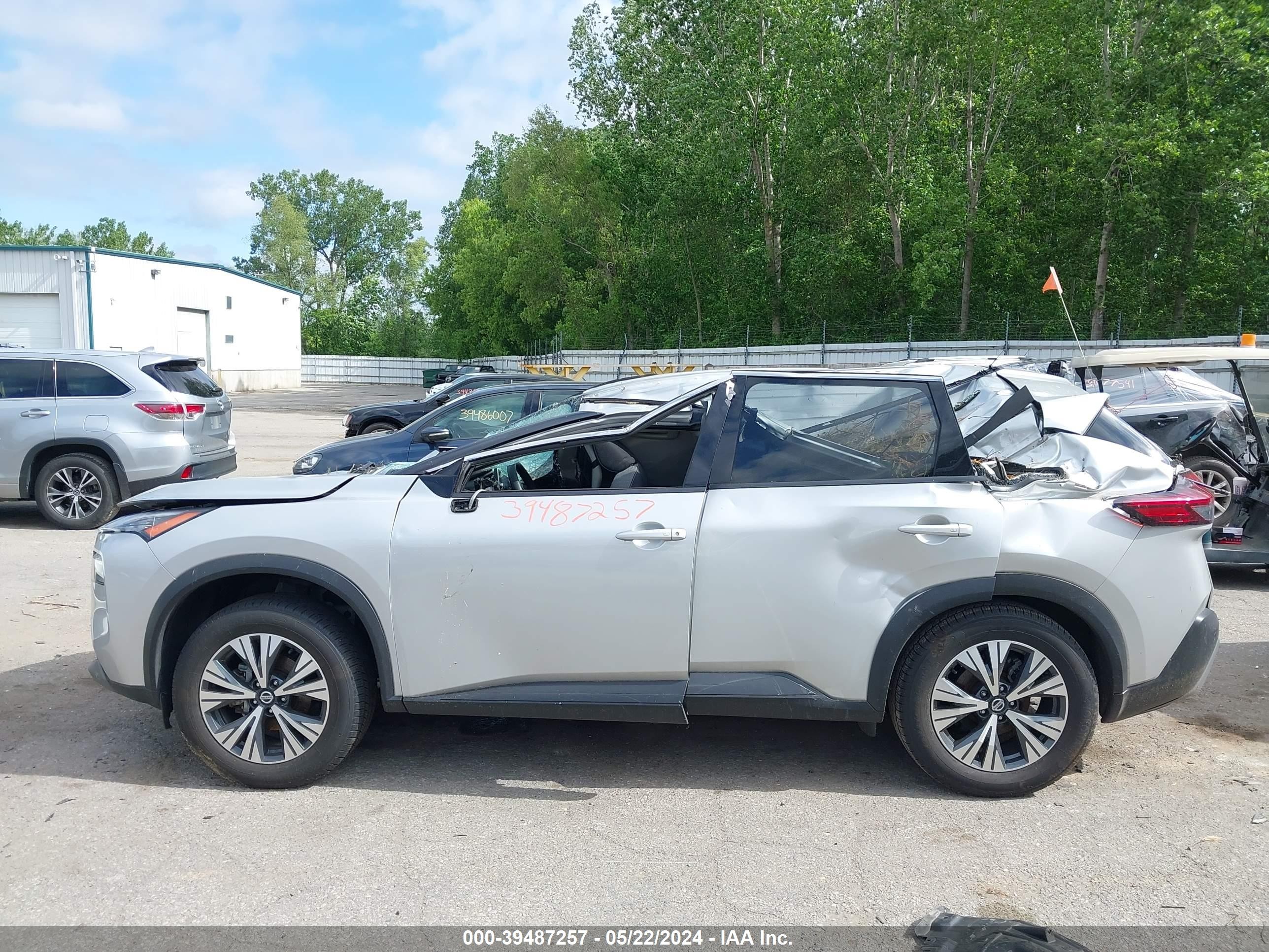 Photo 12 VIN: JN8AT3BB8MW222997 - NISSAN ROGUE 