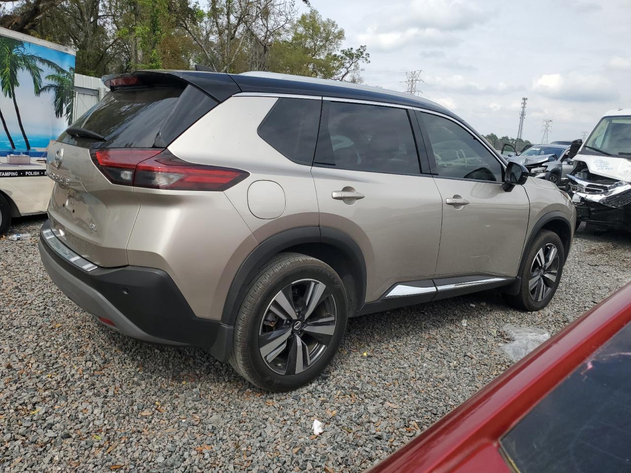 Photo 2 VIN: JN8AT3CA2MW027337 - NISSAN ROGUE 