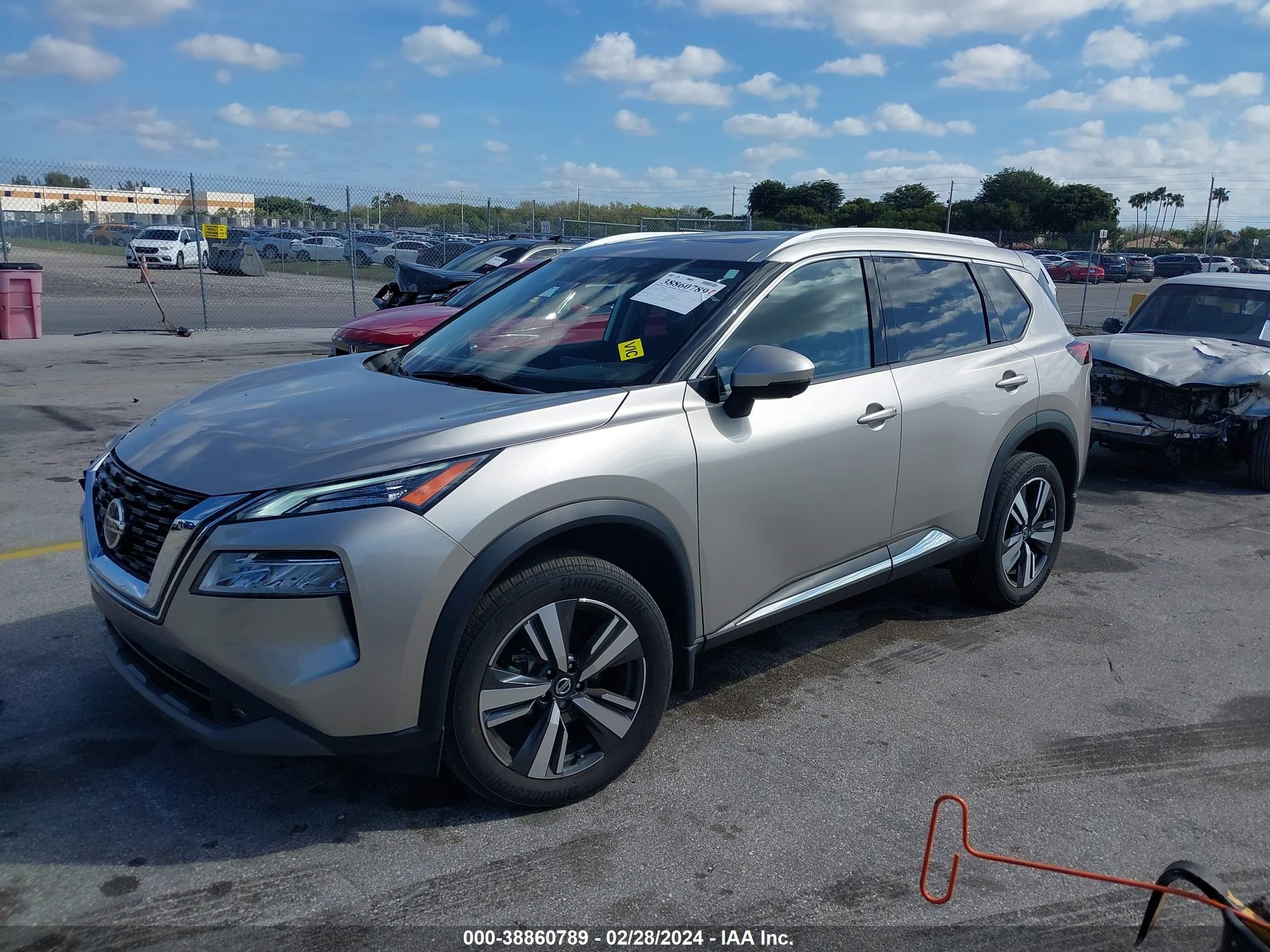 Photo 1 VIN: JN8AT3CAXMW026095 - NISSAN ROGUE 