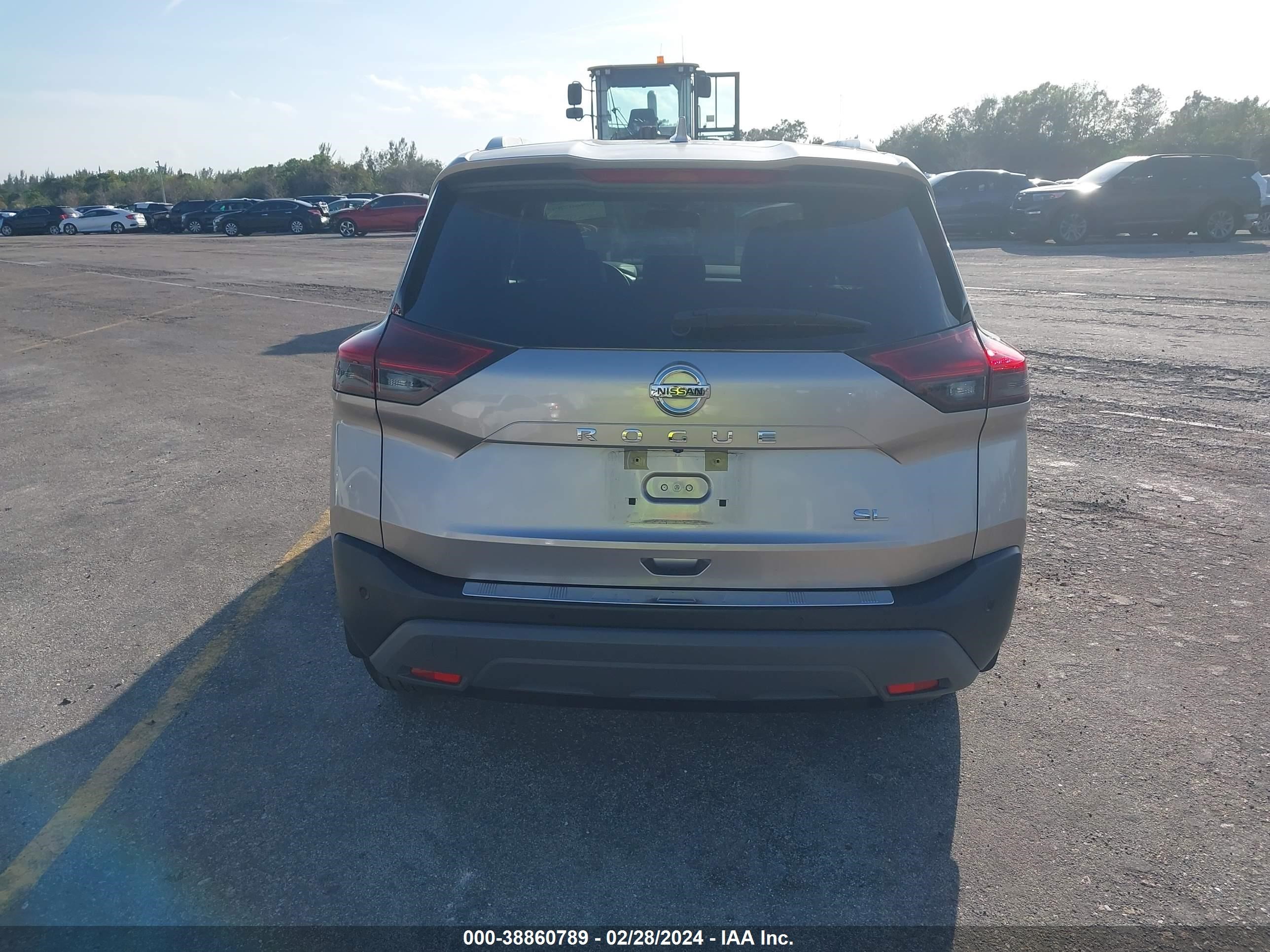 Photo 15 VIN: JN8AT3CAXMW026095 - NISSAN ROGUE 