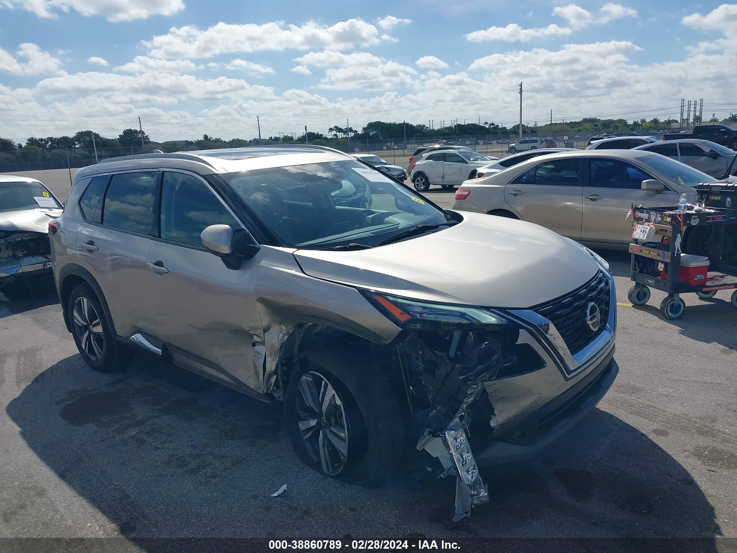 Photo 5 VIN: JN8AT3CAXMW026095 - NISSAN ROGUE 