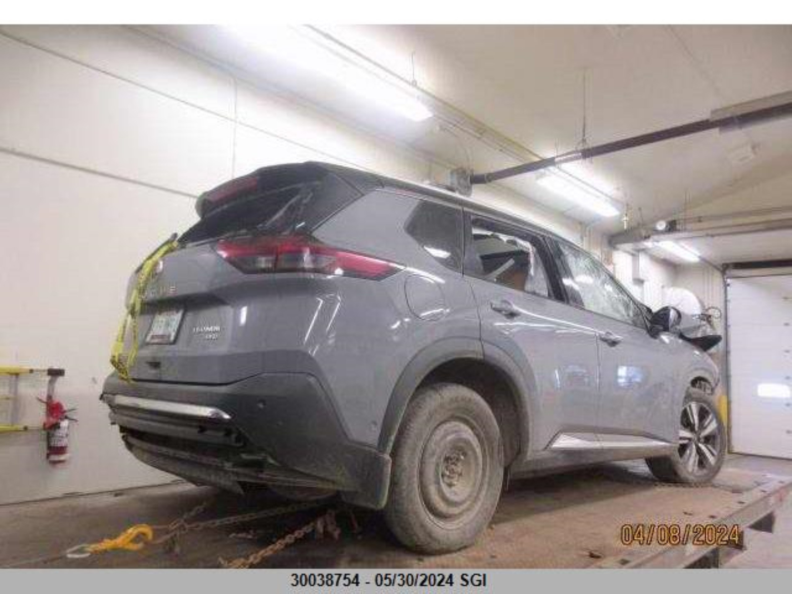 Photo 2 VIN: JN8AT3DD3MW310676 - NISSAN ROGUE 