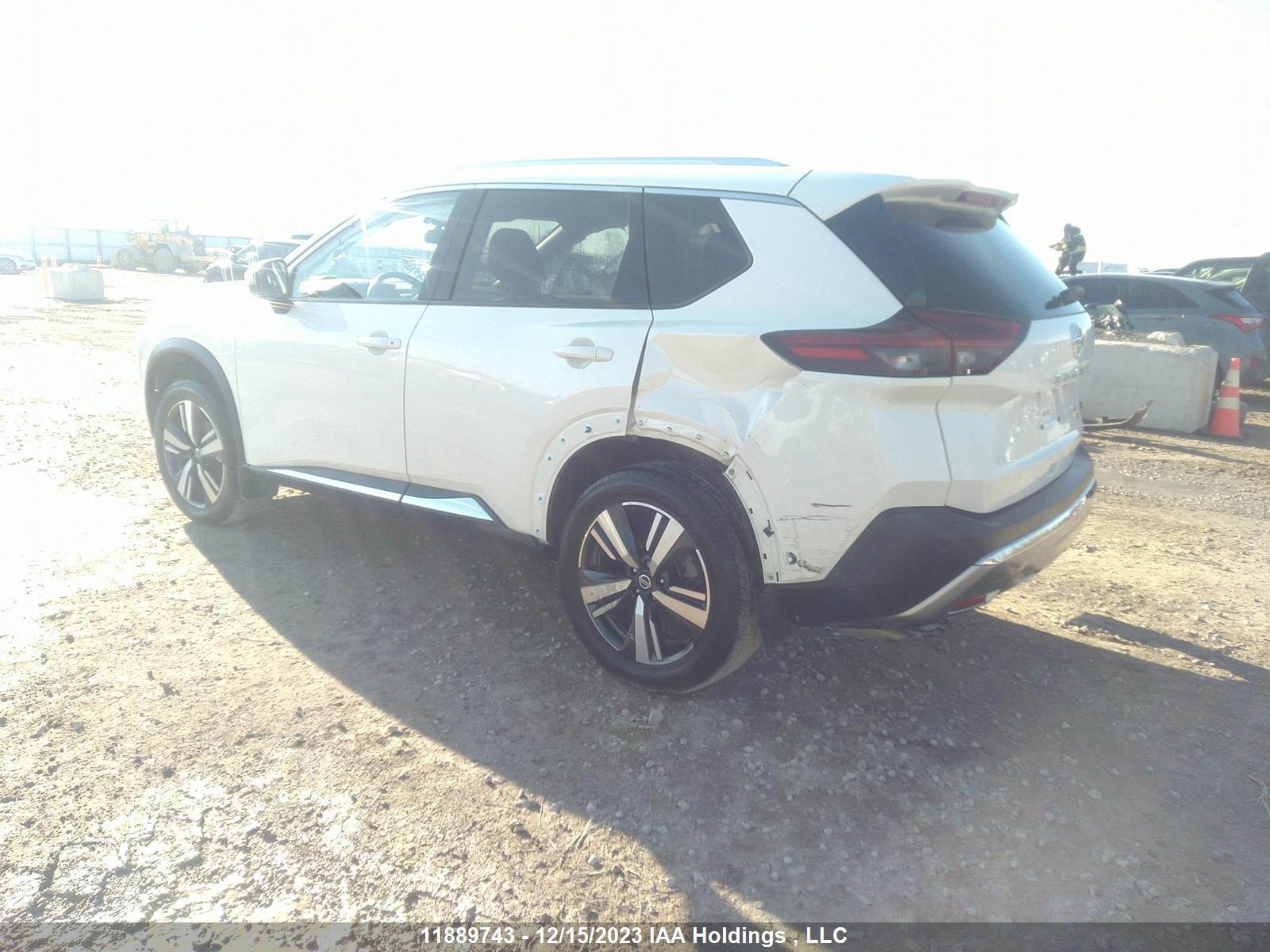 Photo 2 VIN: JN8AT3DD6MW303656 - NISSAN ROGUE 