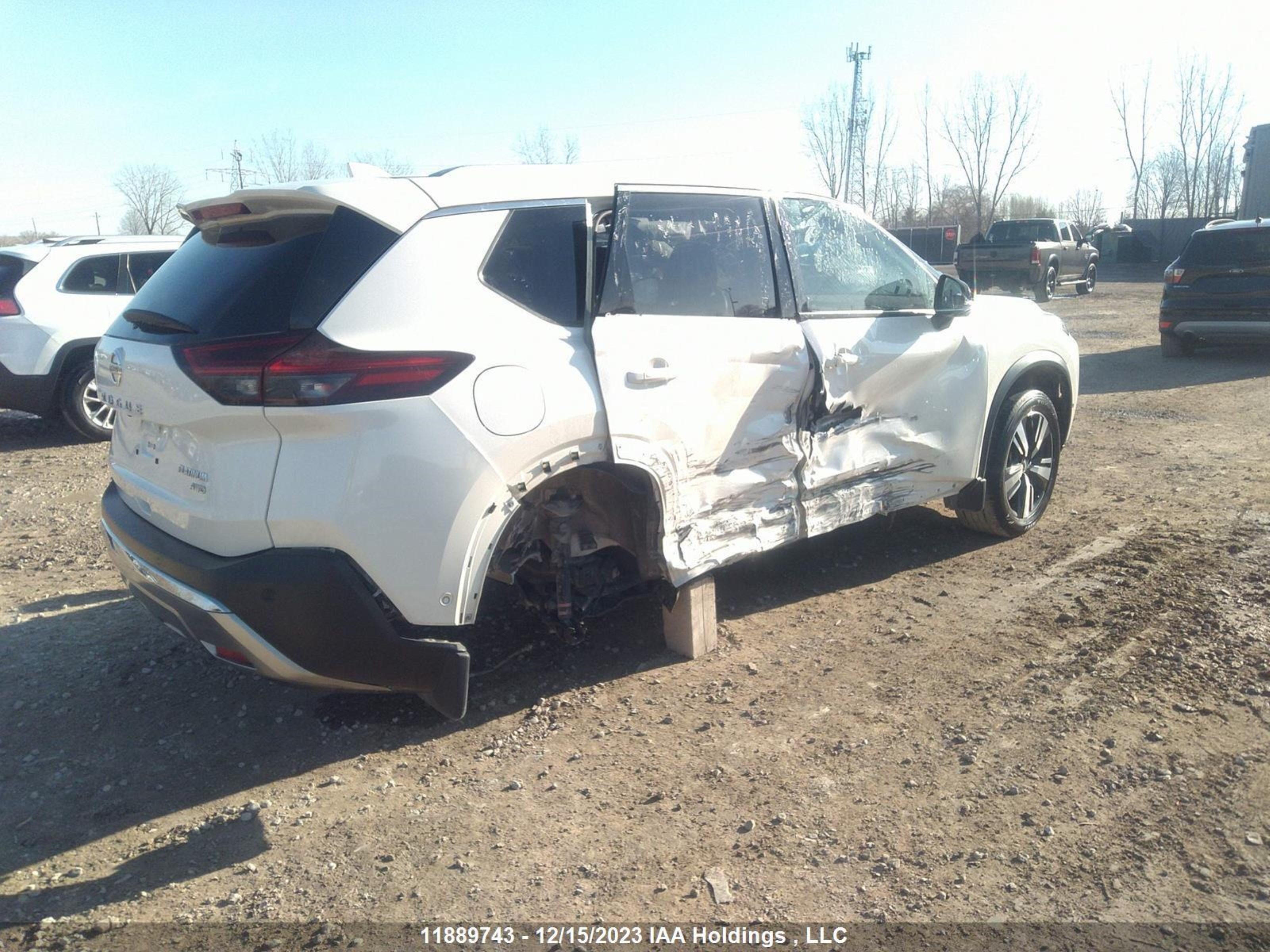 Photo 3 VIN: JN8AT3DD6MW303656 - NISSAN ROGUE 