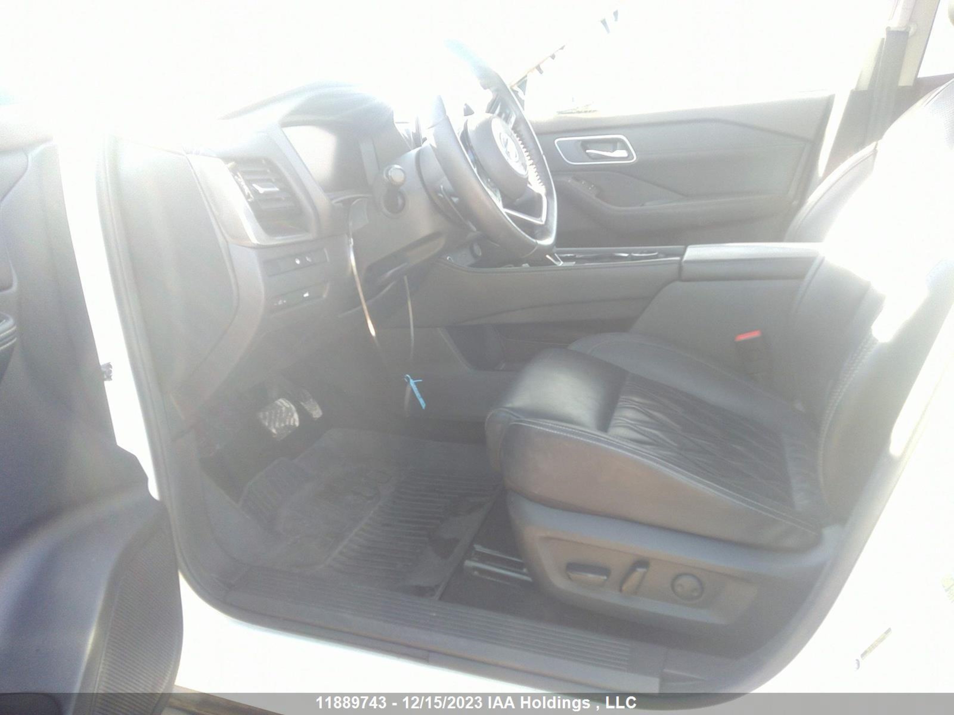 Photo 4 VIN: JN8AT3DD6MW303656 - NISSAN ROGUE 