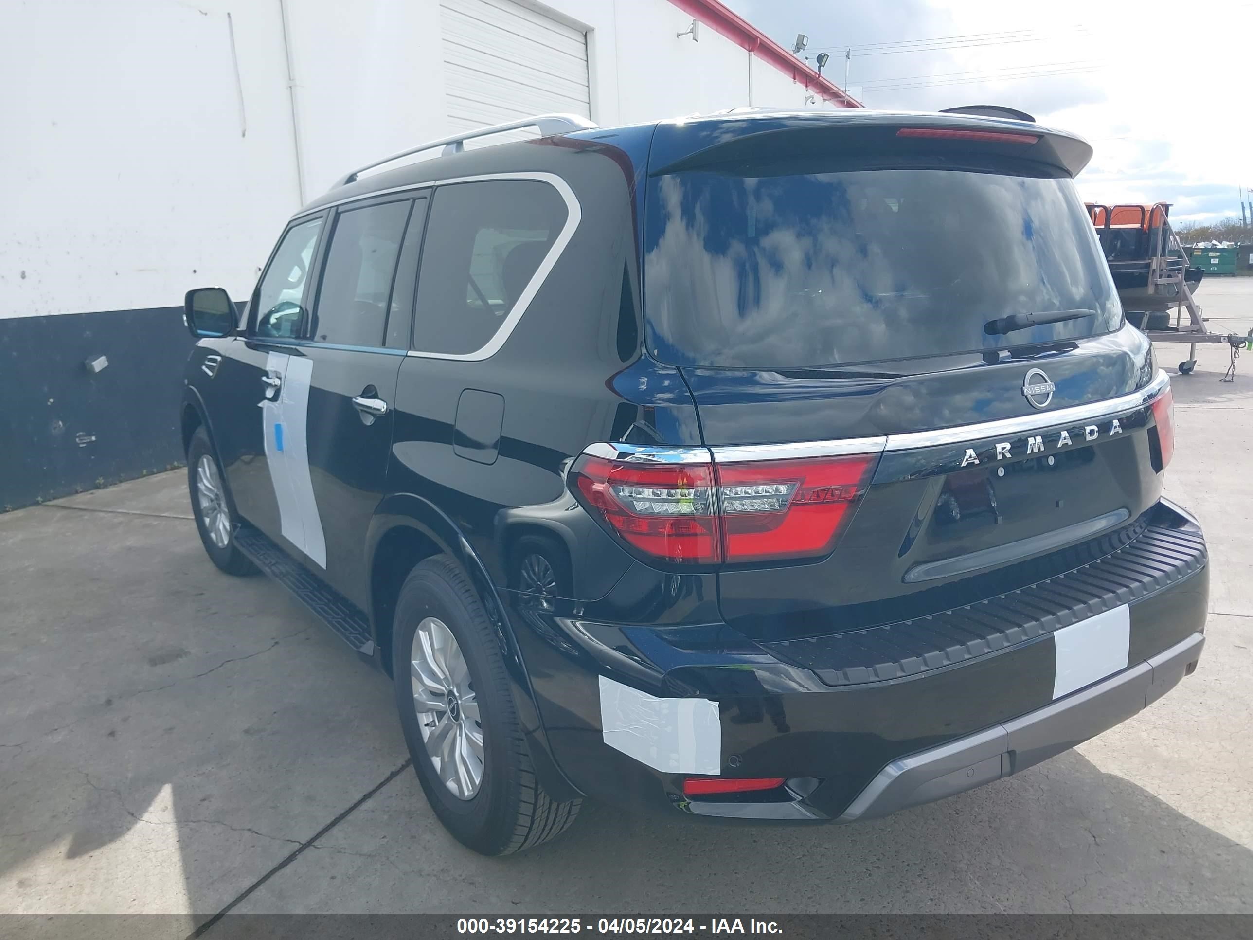 Photo 2 VIN: JN8AY2AD9R9708335 - NISSAN ARMADA 