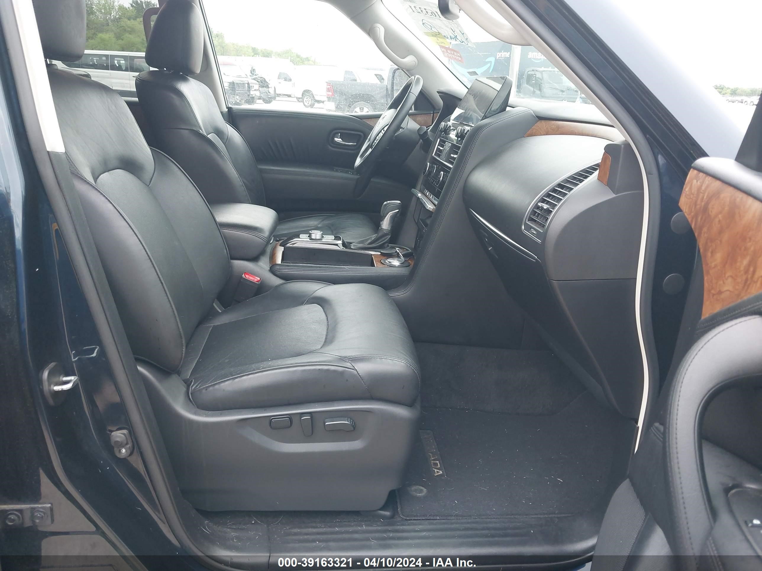 Photo 4 VIN: JN8AY2BA7M9373881 - NISSAN ARMADA 