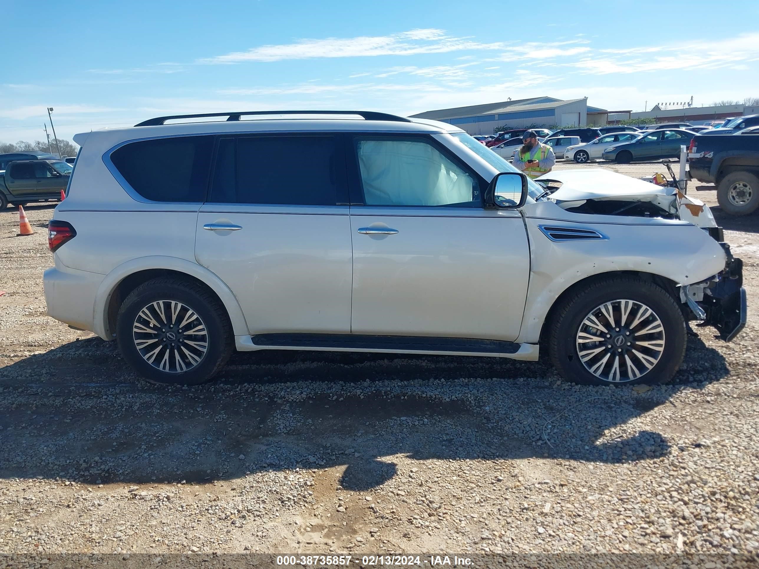 Photo 11 VIN: JN8AY2BAXP9404786 - NISSAN ARMADA 