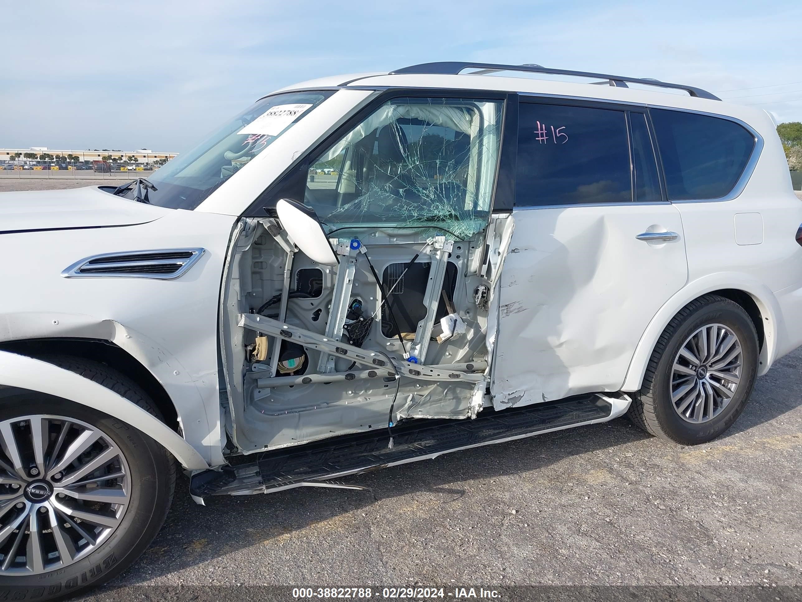 Photo 5 VIN: JN8AY2BC1P9180597 - NISSAN ARMADA 