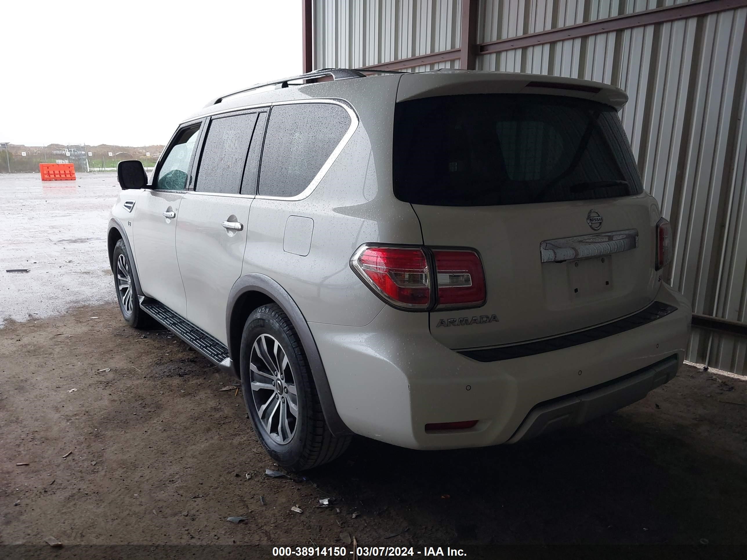 Photo 2 VIN: JN8AY2ND5J9054996 - NISSAN ARMADA 