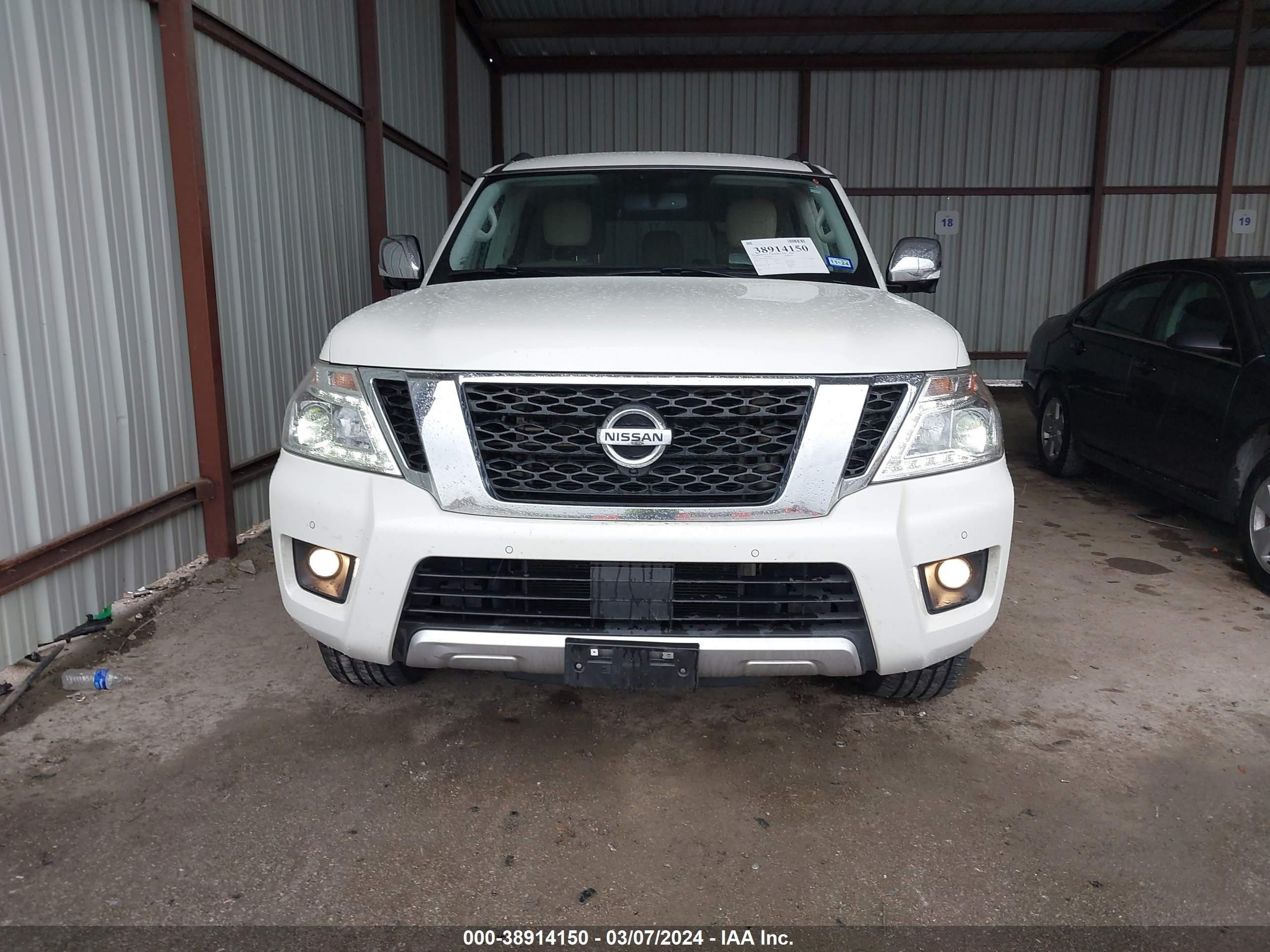 Photo 5 VIN: JN8AY2ND5J9054996 - NISSAN ARMADA 