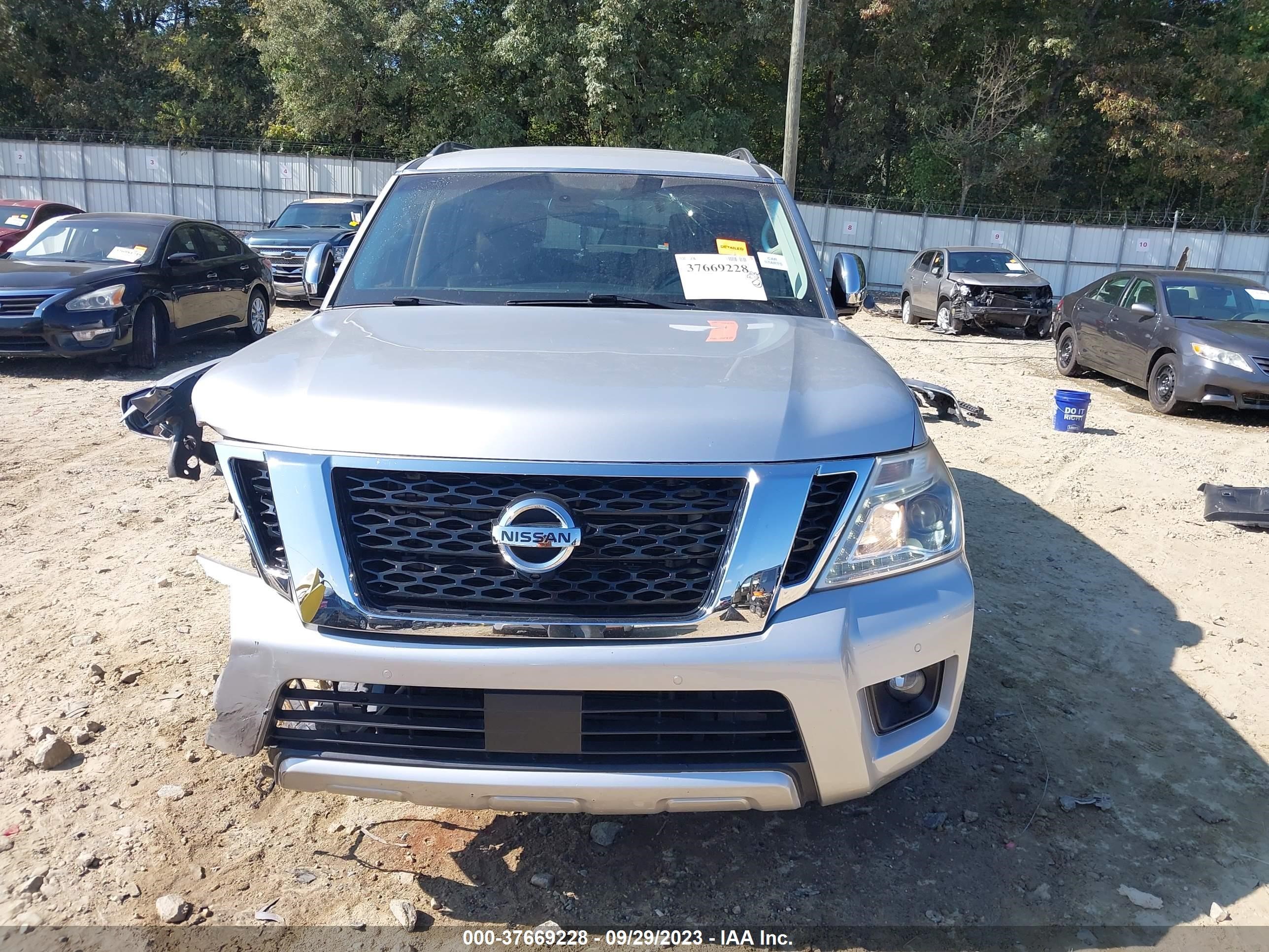 Photo 11 VIN: JN8AY2ND7H9000710 - NISSAN ARMADA 